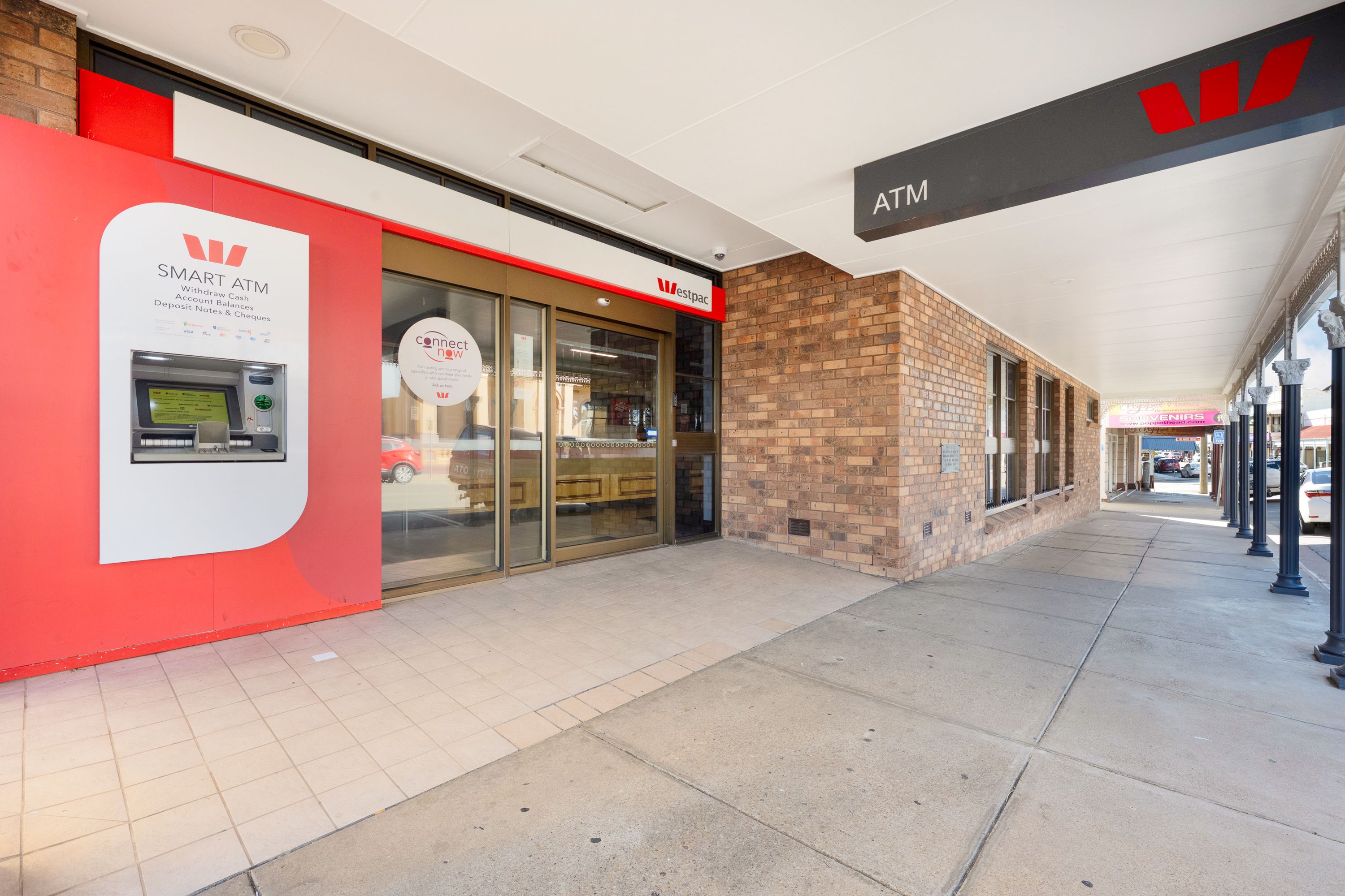 19 Gill Street, CHARTERS TOWERS CITY, QLD 4820