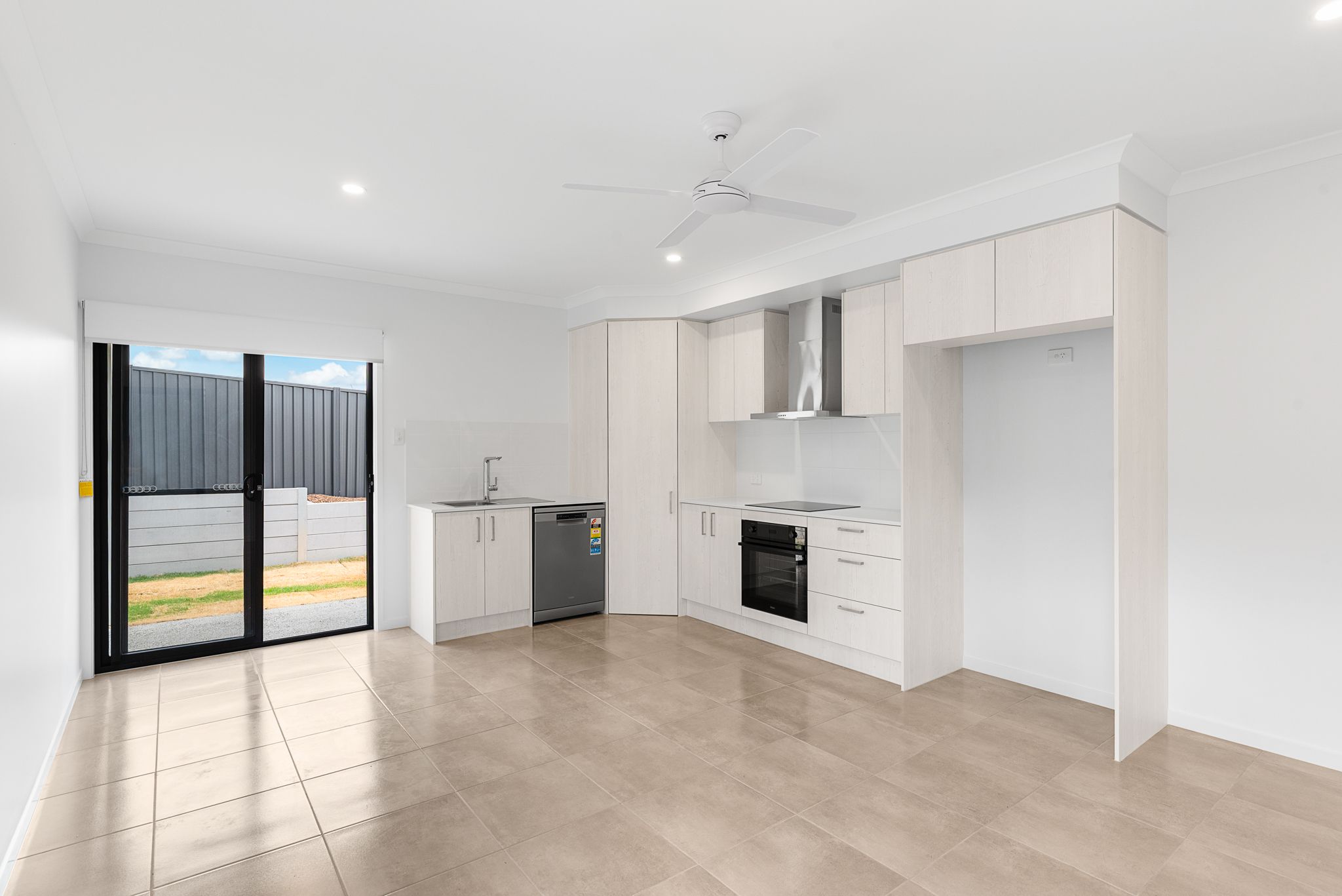1/48 Serenity Drive, Southside, QLD 4570