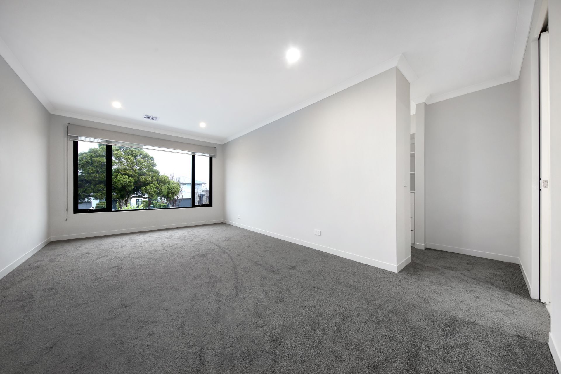 23A Normdale Road — photo 4 of 14