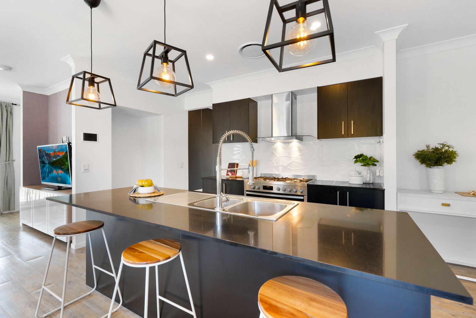 12 Oatley Street — photo 4 of 28