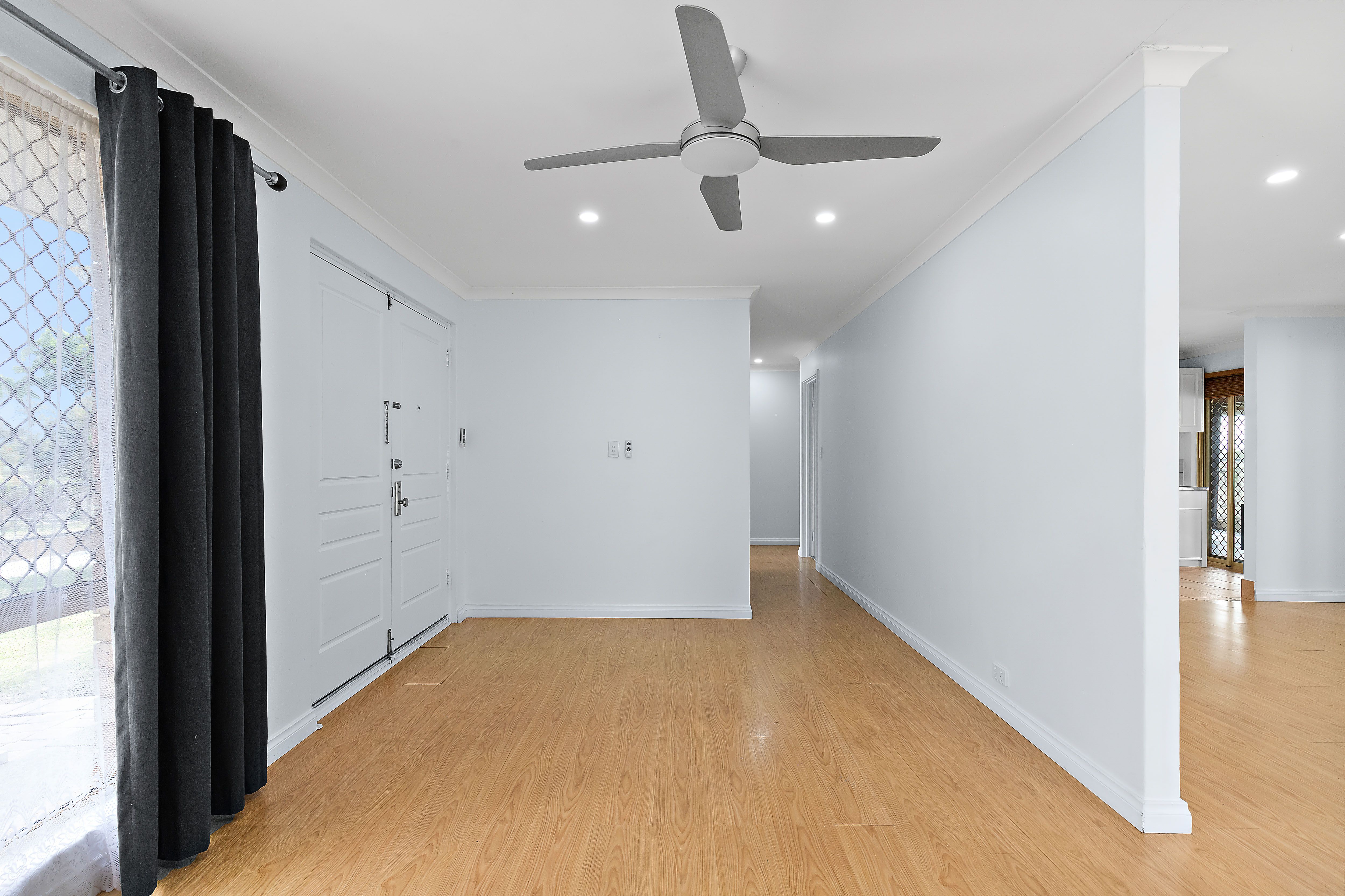 45 Tunnicliffe Street — photo 8 of 23