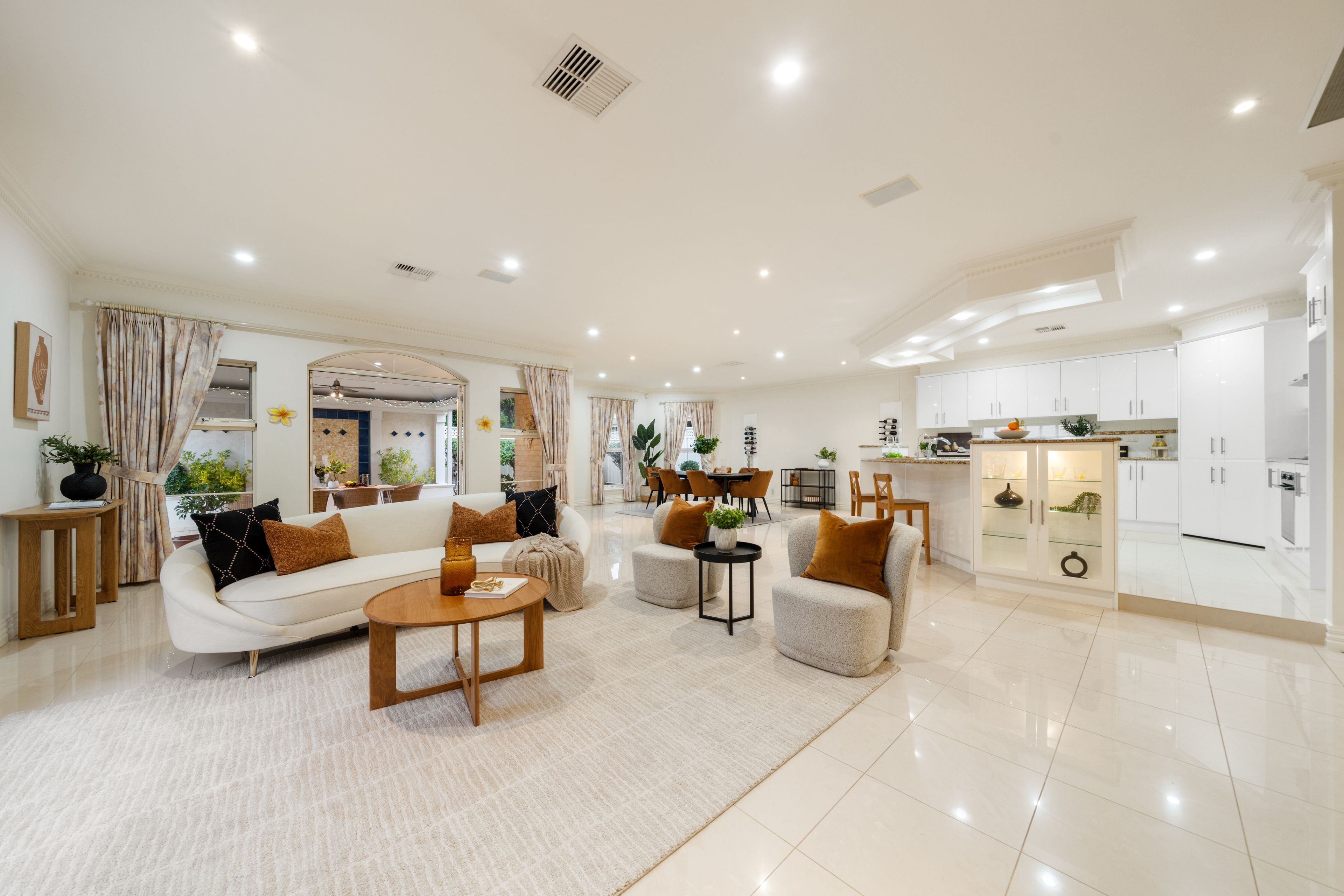 7 Mercurio Drive — photo 4 of 25