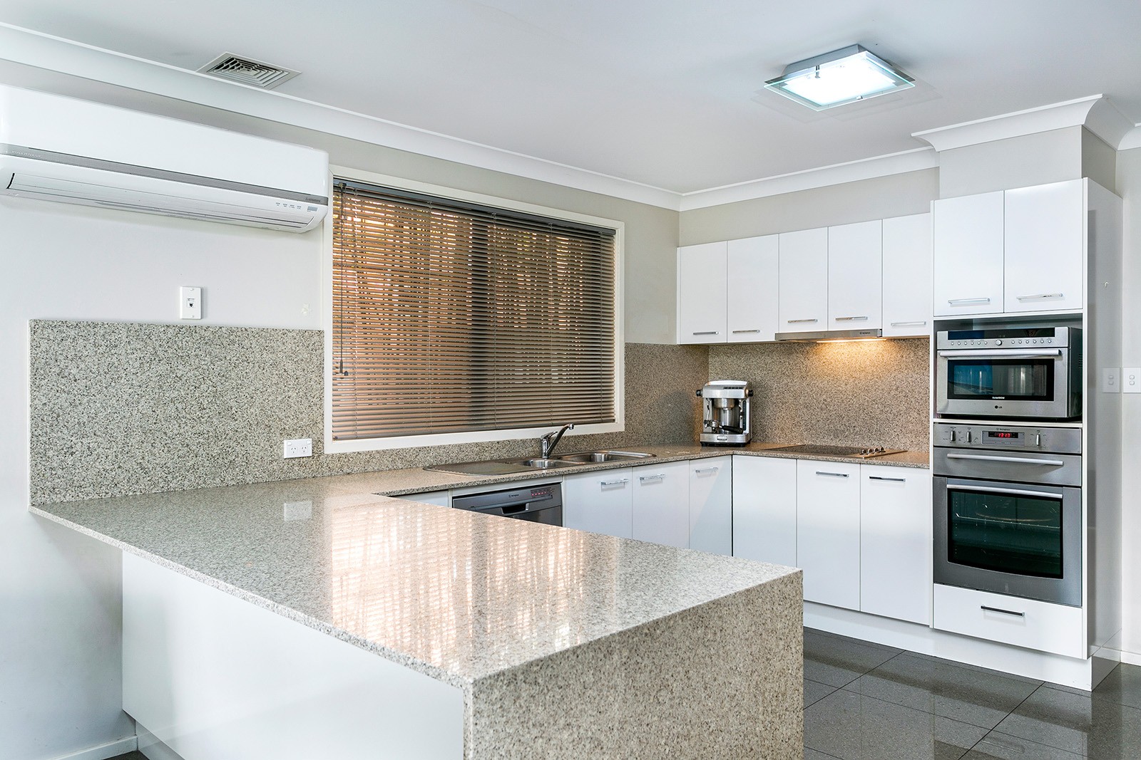 27 Smith Street, Wollongong, NSW 2500