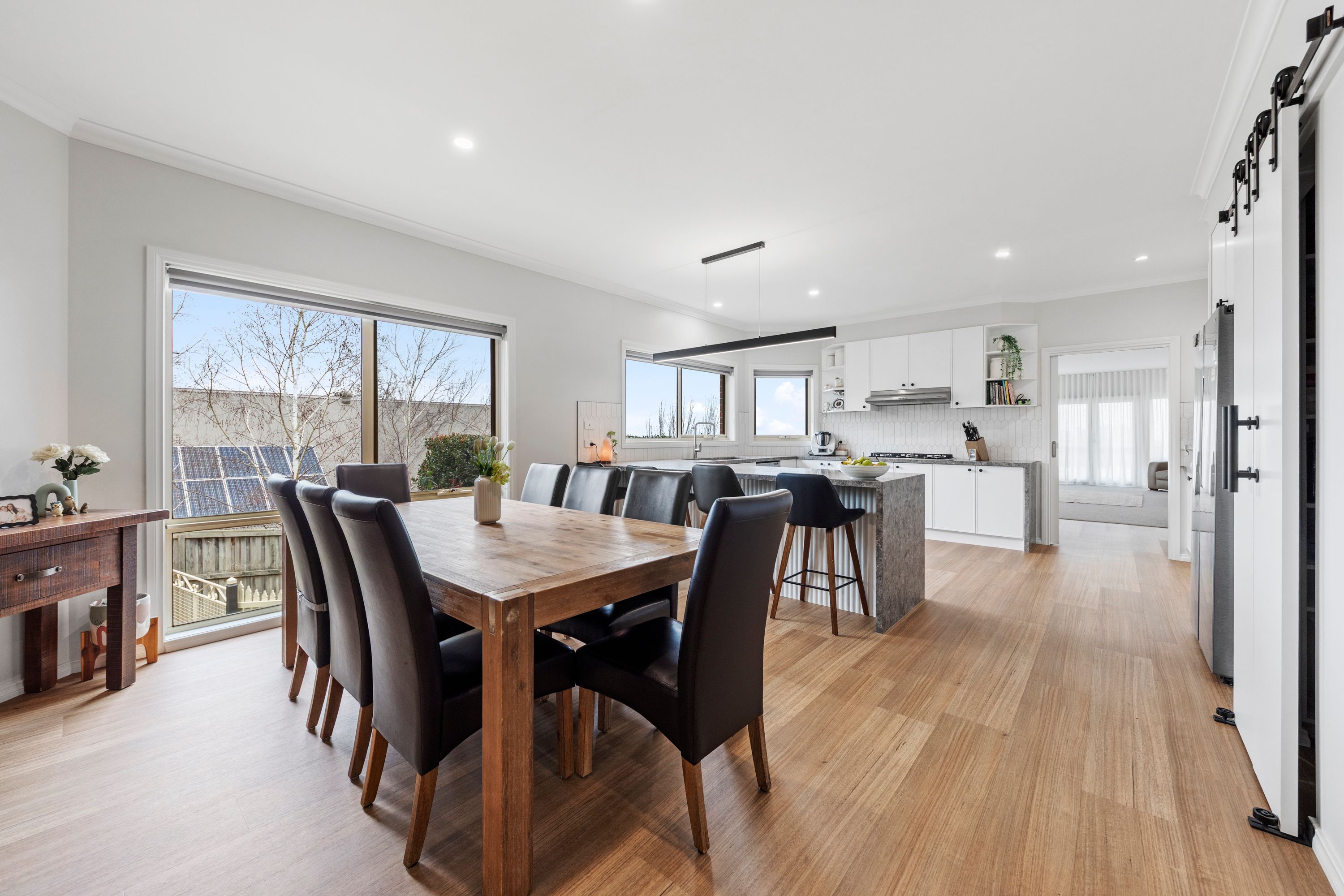 20 Overland Rise — photo 4 of 30