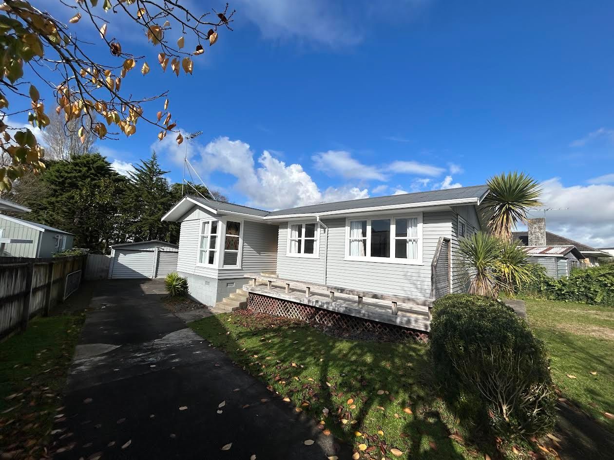10 Wood Avenue, Howick, Manukau City