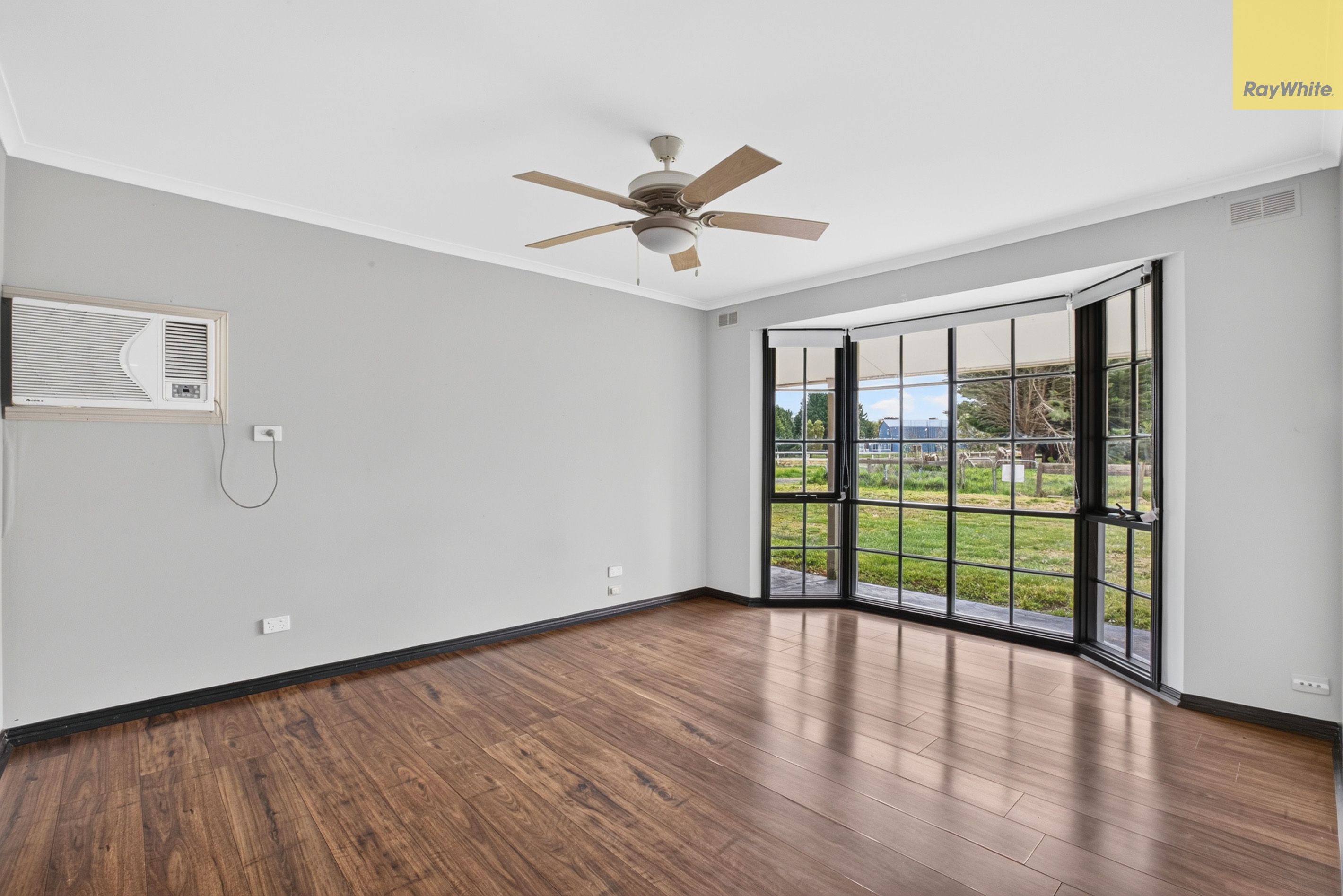 5493 Geelong-Ballan Road — photo 5 of 15
