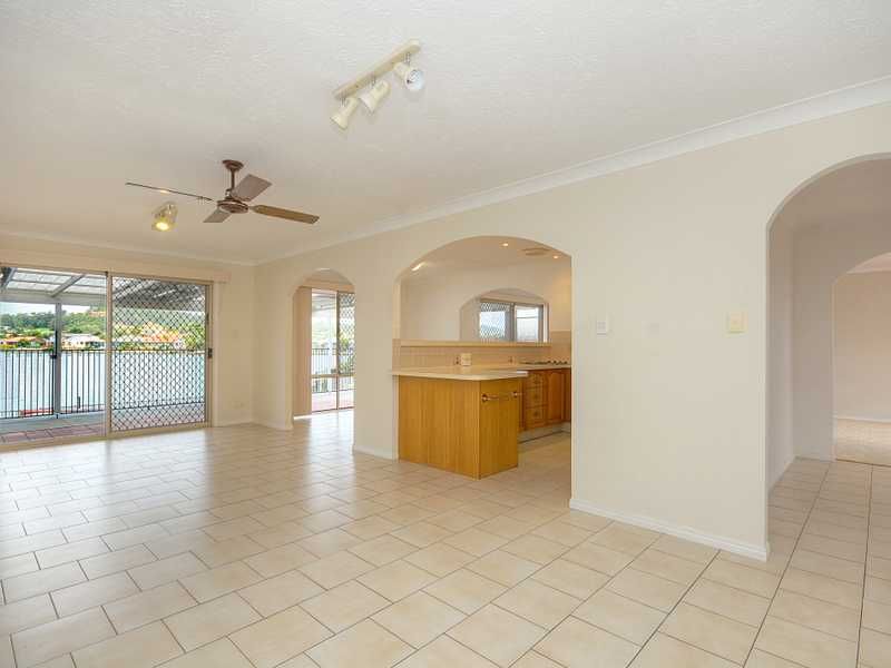 187 Nineteenth Avenue, Elanora, QLD 4221