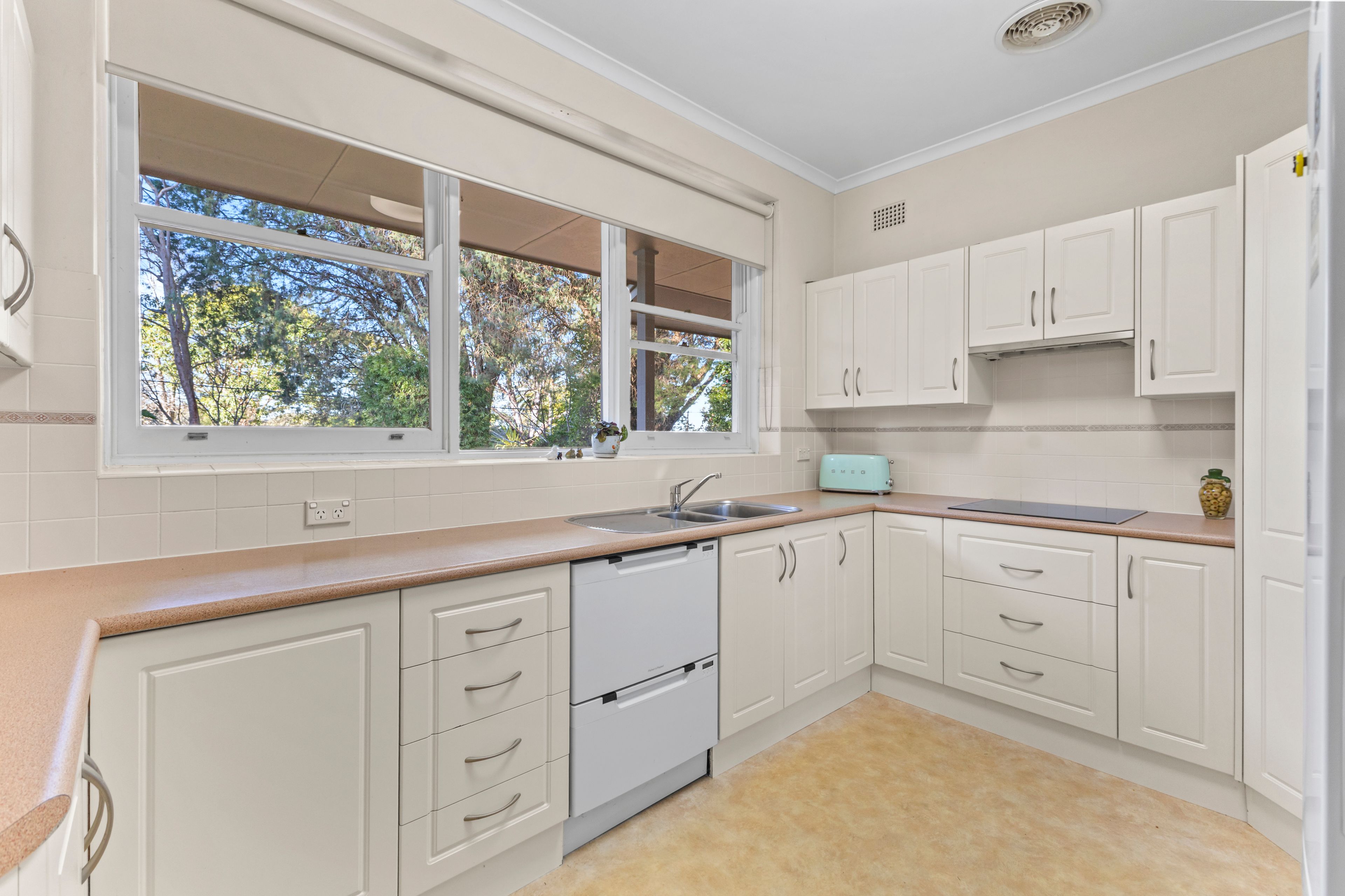 348 Bobbin Head Road — photo 4 of 23