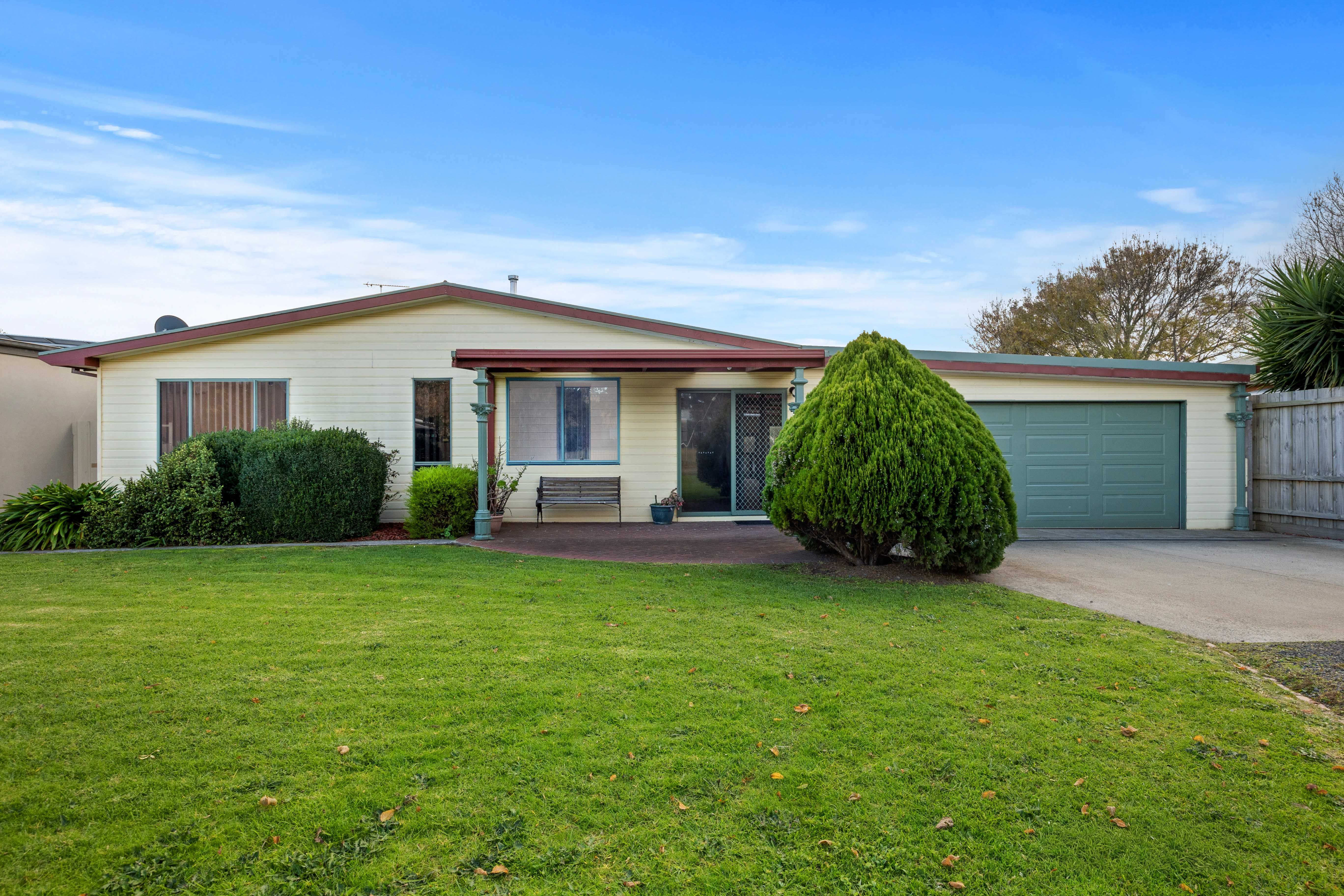 100 Hagelthorn Street — photo from Ray White Wonthaggi