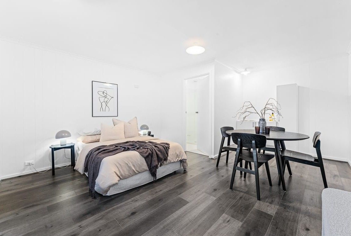 18 Devoncourt Avenue — photo 14 of 16