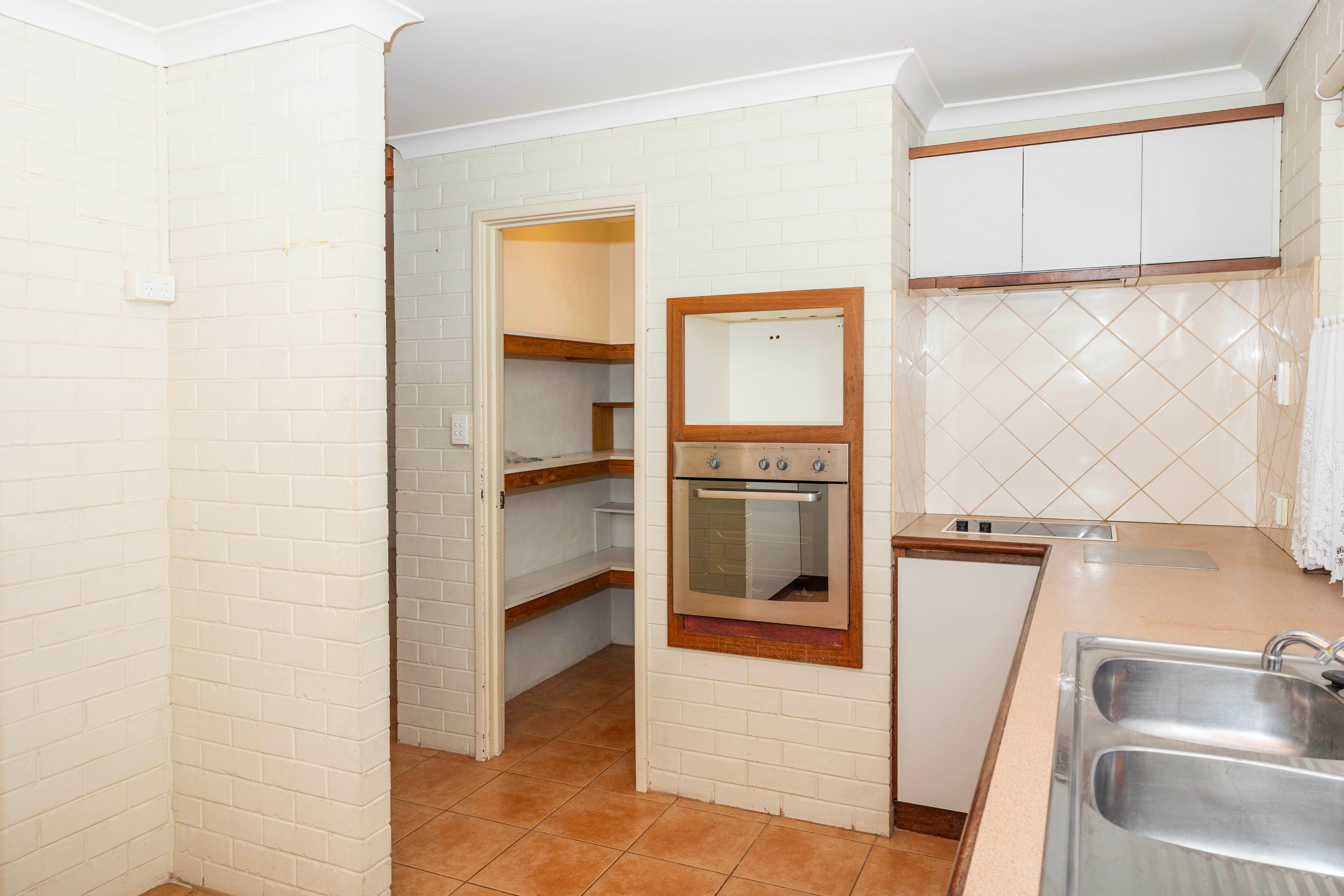 4 Whitburn Place — photo 8 of 28
