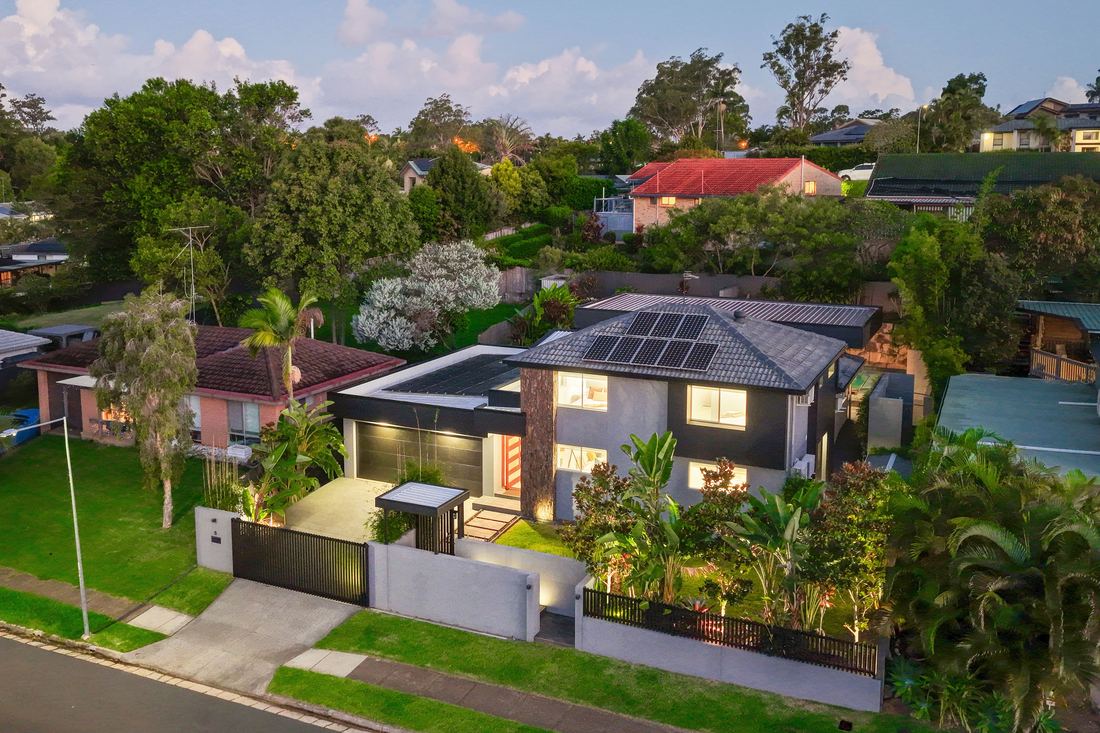 8 Warrungen Way, Ashmore, QLD 4214