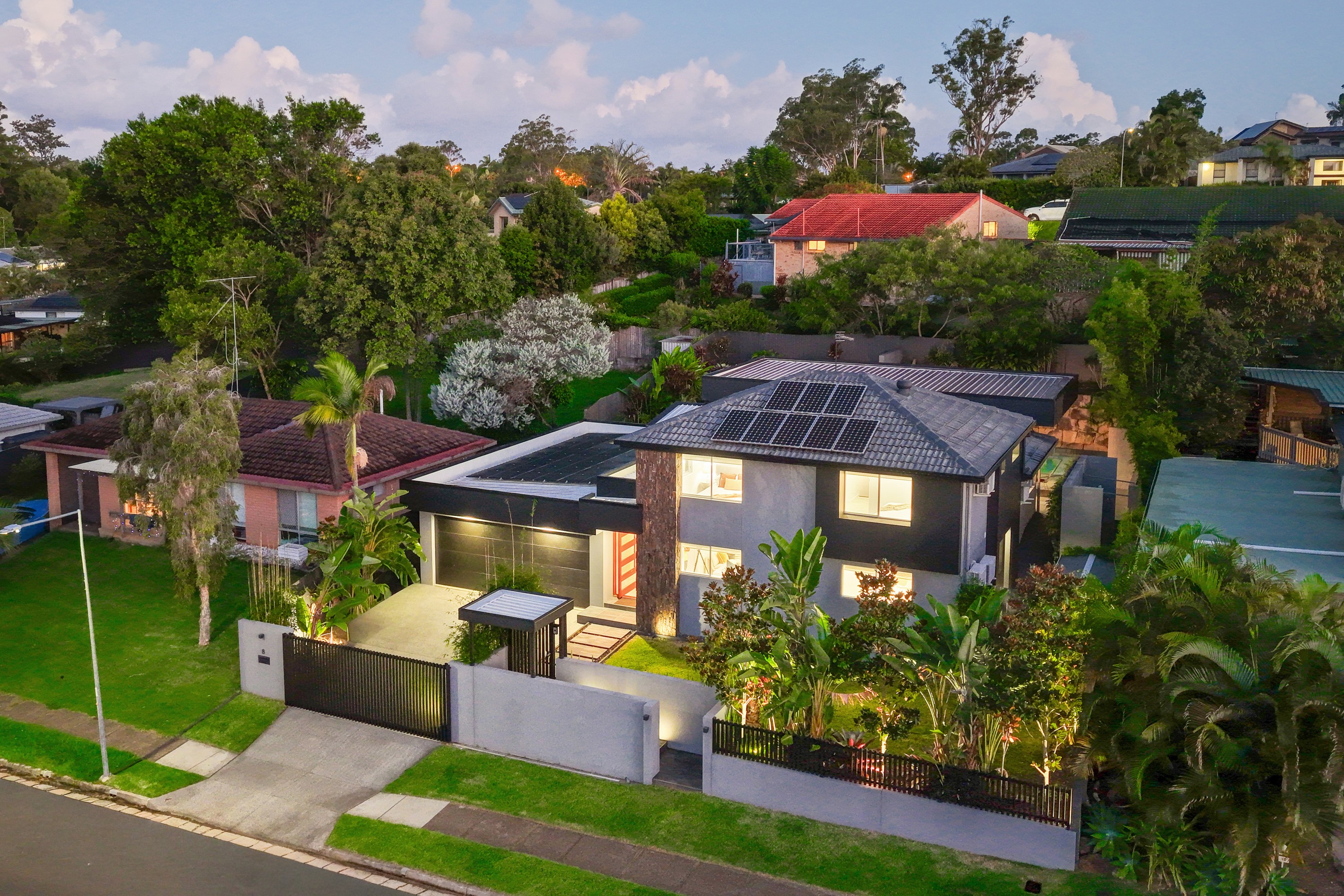 8 Warrungen Way, Ashmore, QLD 4214