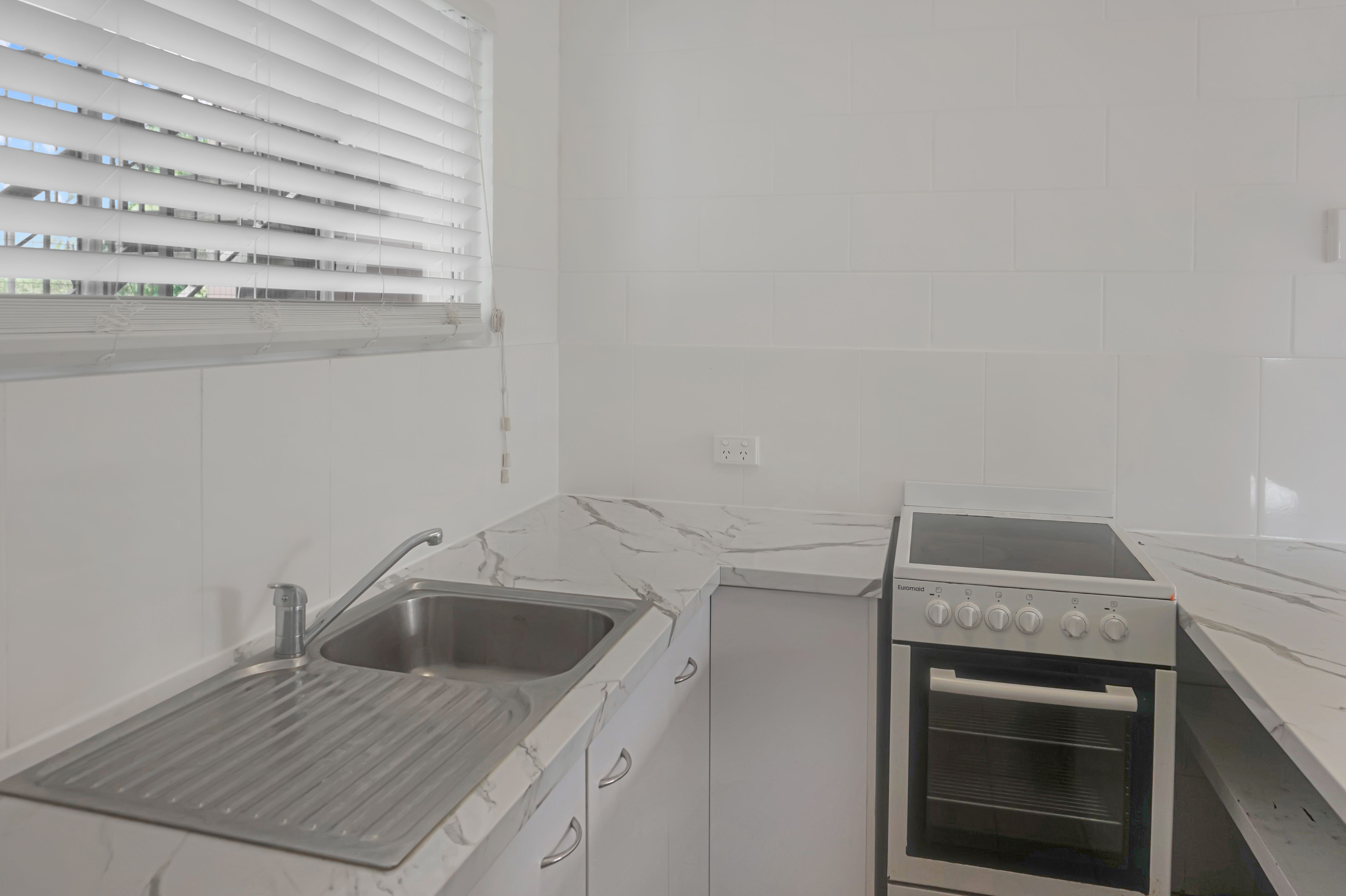 15/173-179 Mayers Street — photo 3 of 8