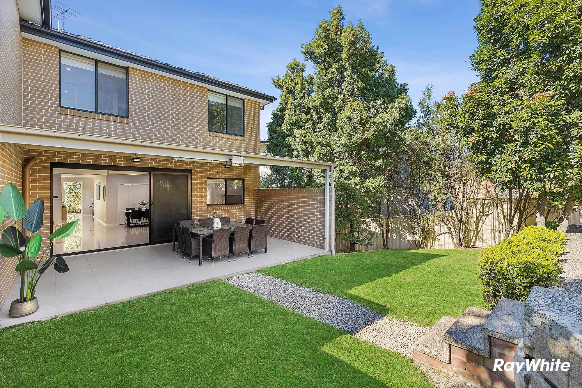 10 Byron Avenue — photo from Ray White Riverside
