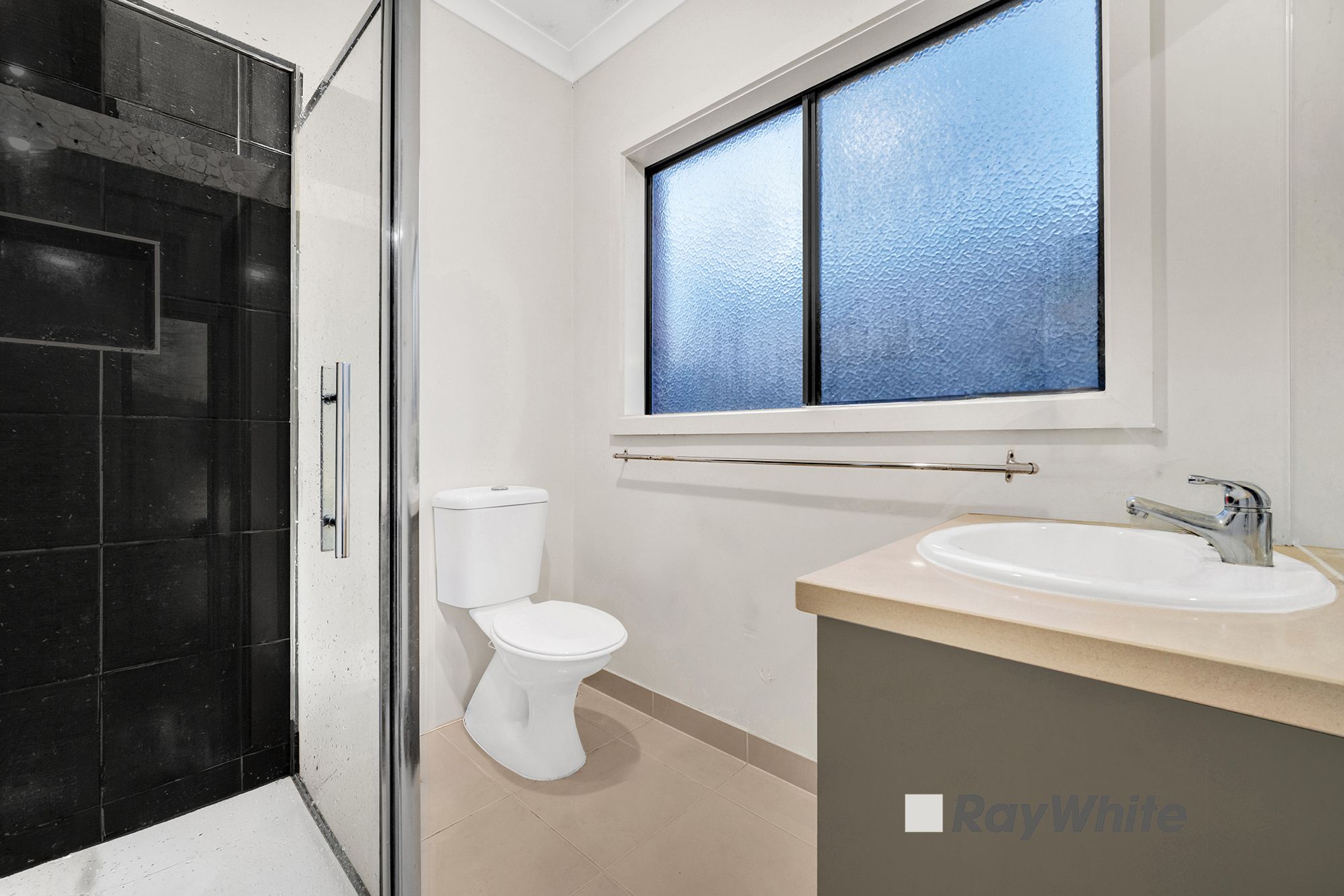 128 Fleetwood Drive — photo 7 of 18