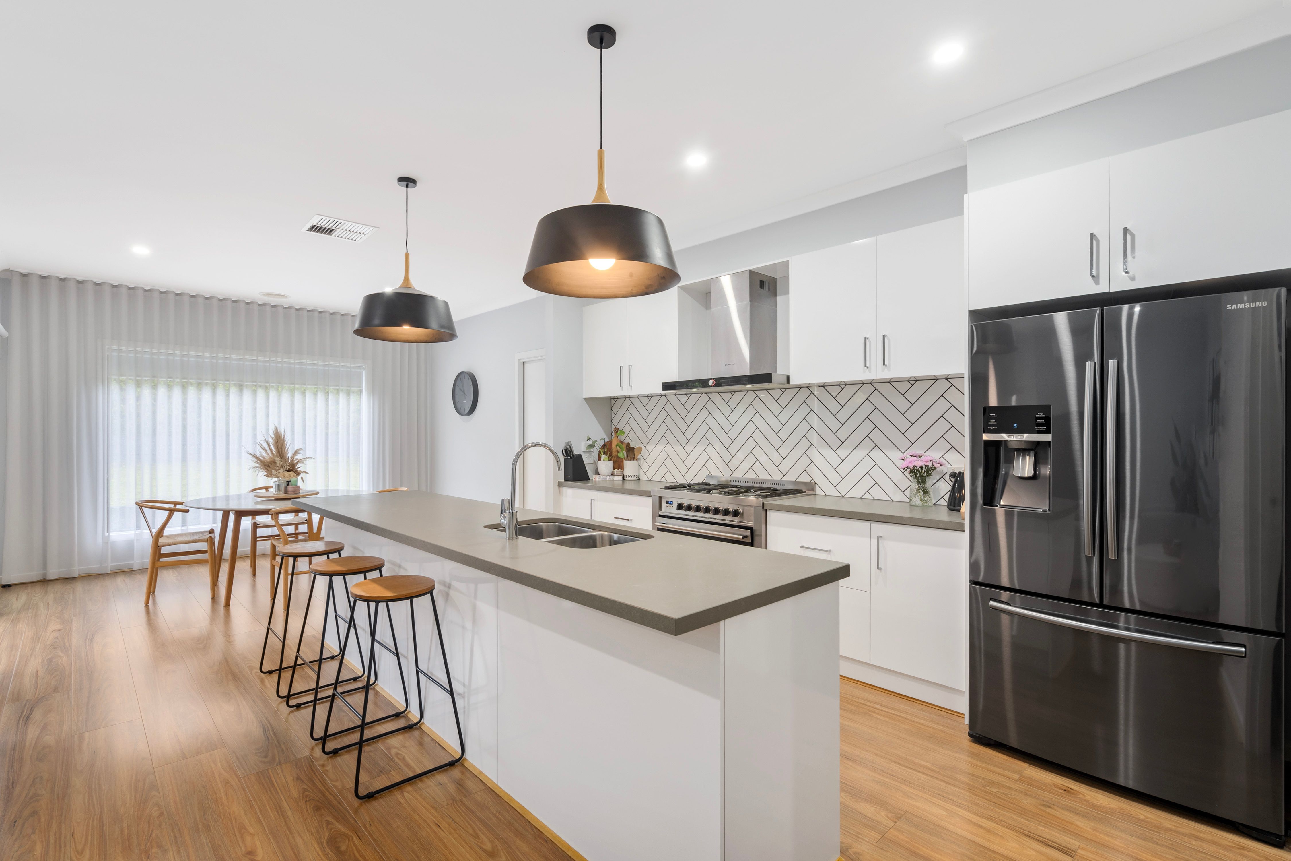 13 Longacre Avenue, Sunbury, VIC 3429