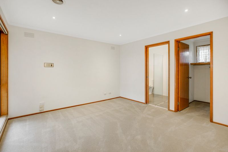 5 Faygate Court — photo 5 of 10