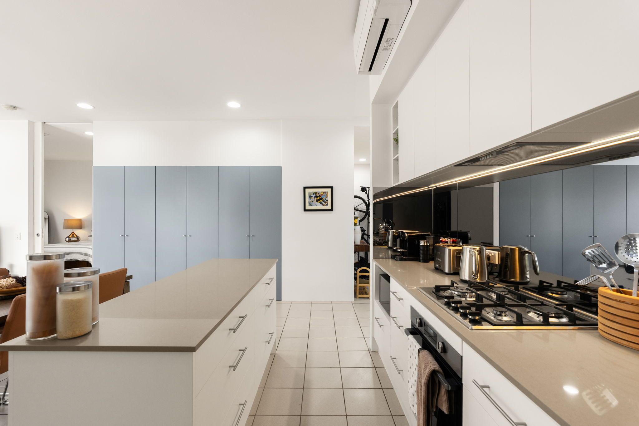 301/38 Skyring Terrace — photo 6 of 23