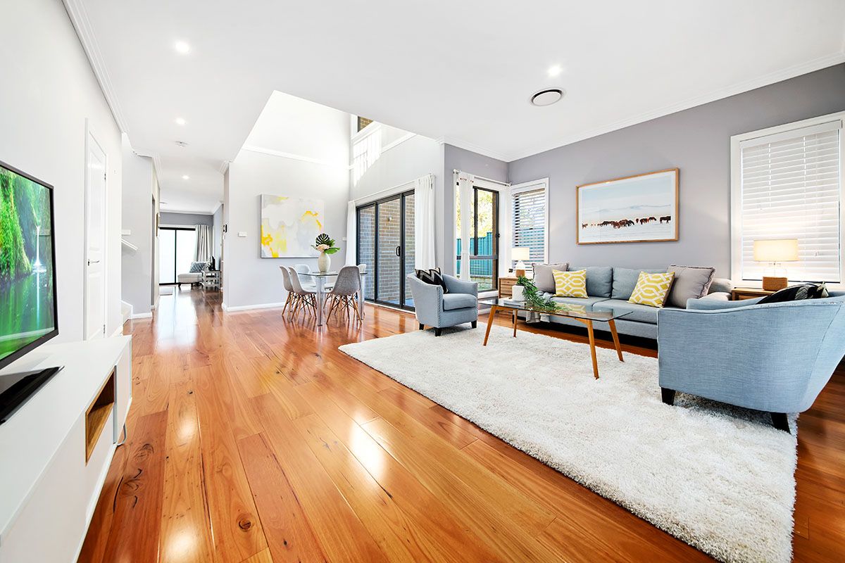 15 Nicolson Circuit, Menai, NSW 2234