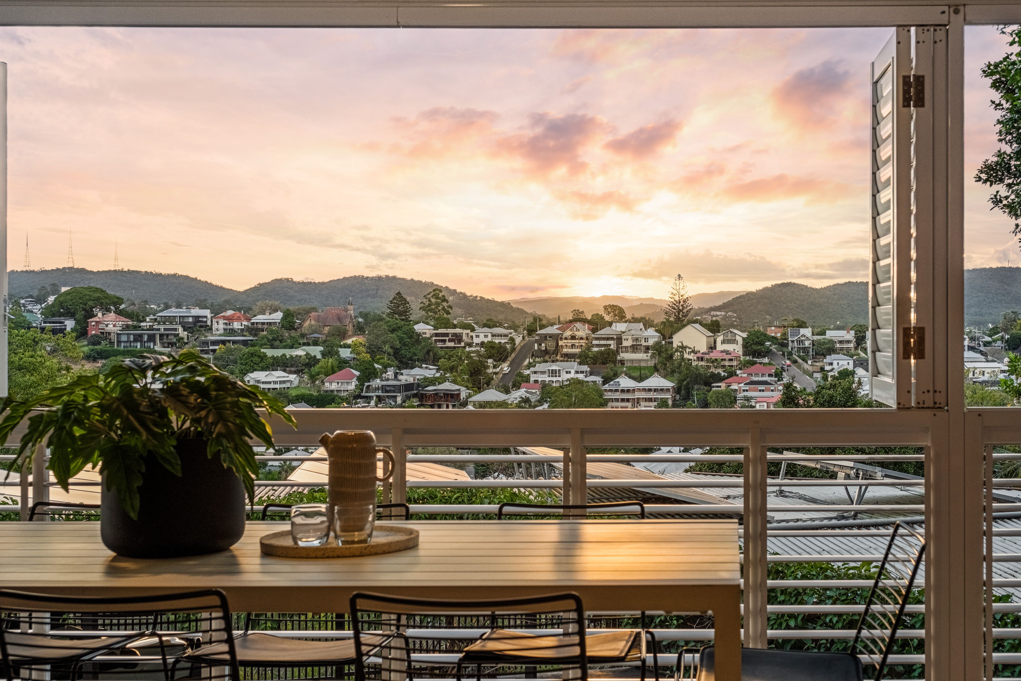 1/16 Wellington Road, Red Hill, QLD 4059