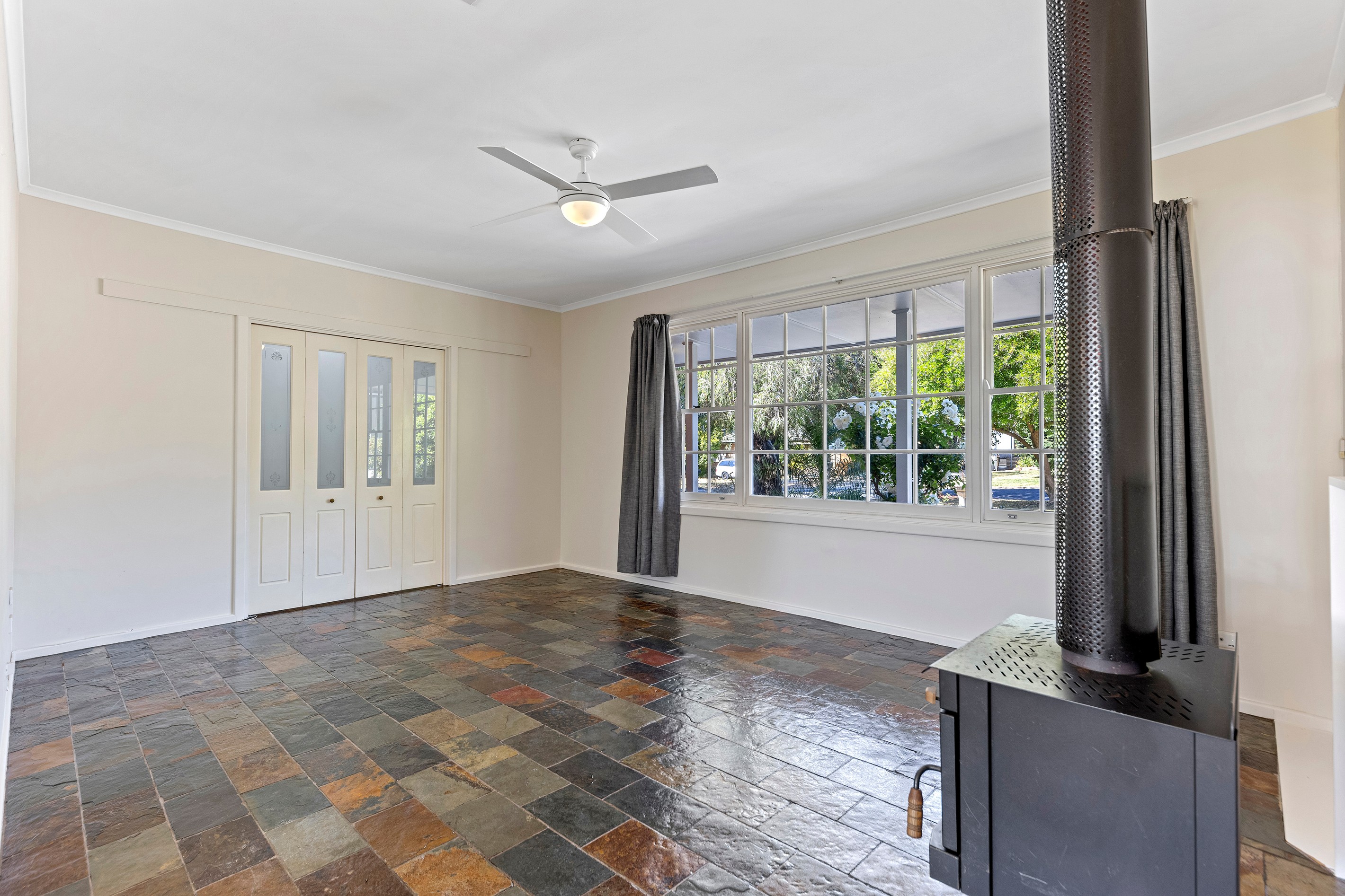 10 Locke Drive, Fairview Park, SA 5126