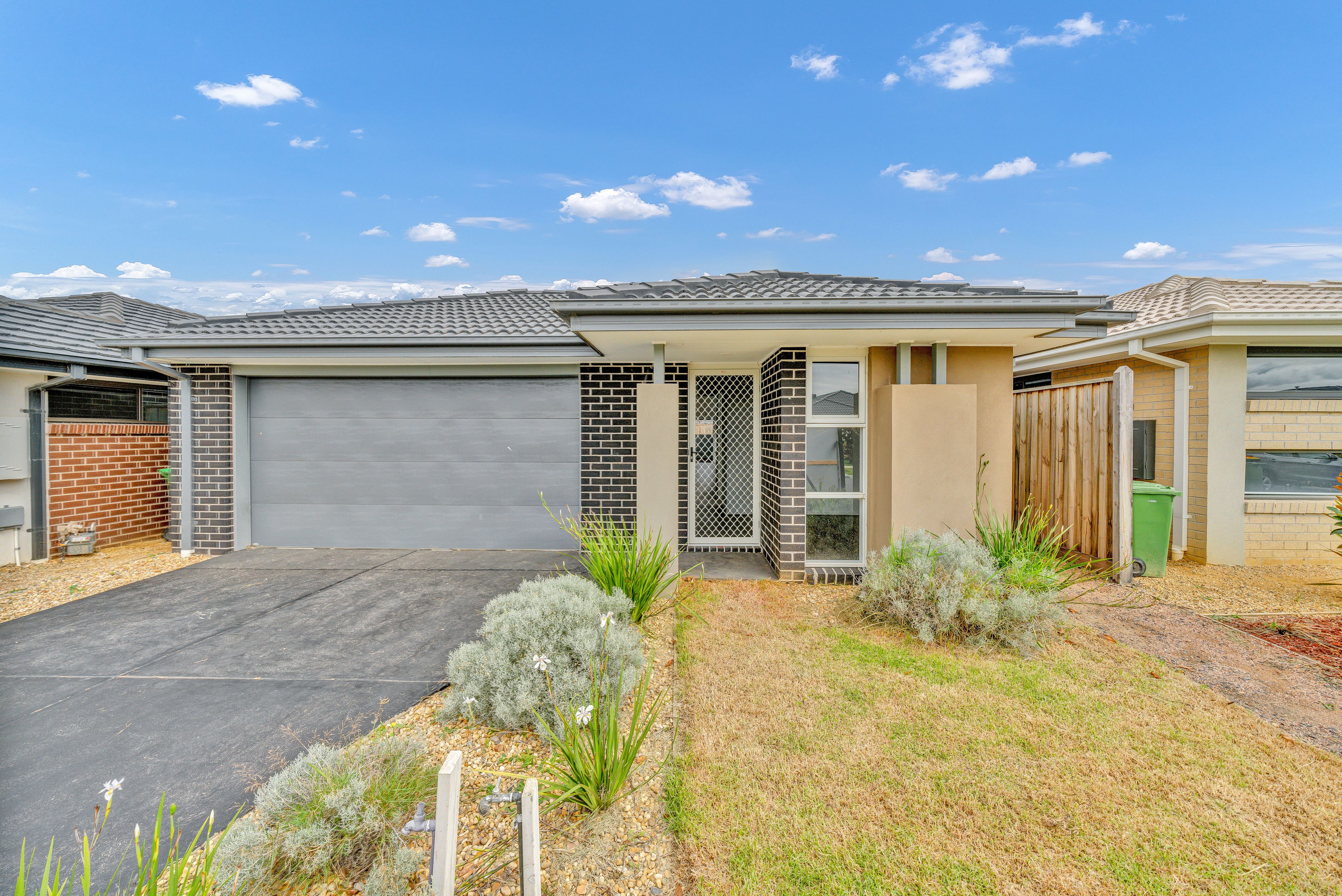 29 Tara Boulevard, Officer South, VIC 3809