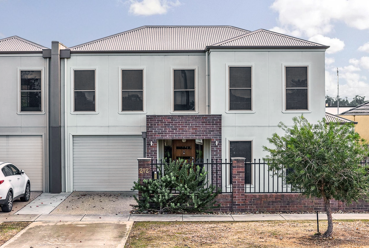 212 McKinlay Street — photo from Ray White Echuca