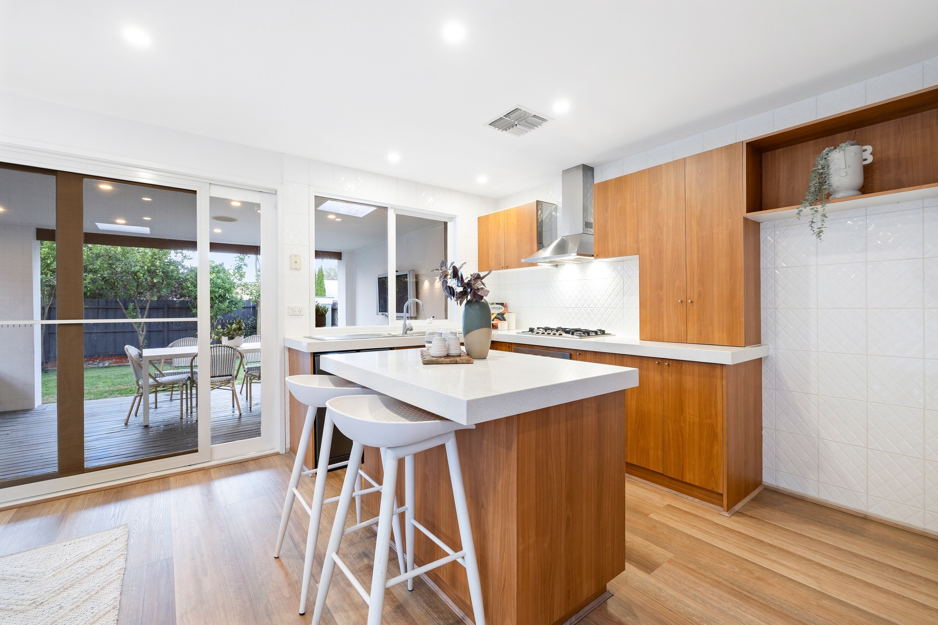 11 Bowen Crescent, Burwood East, VIC 3151