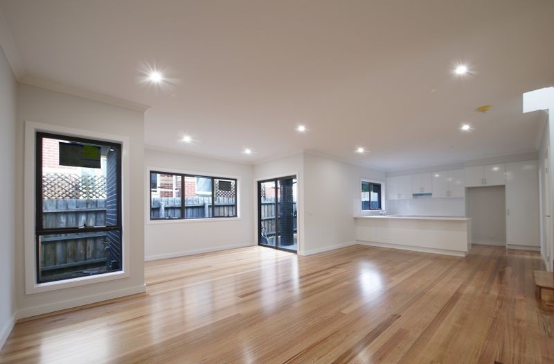 2/22 Sylvester Grove, Preston, VIC 3072