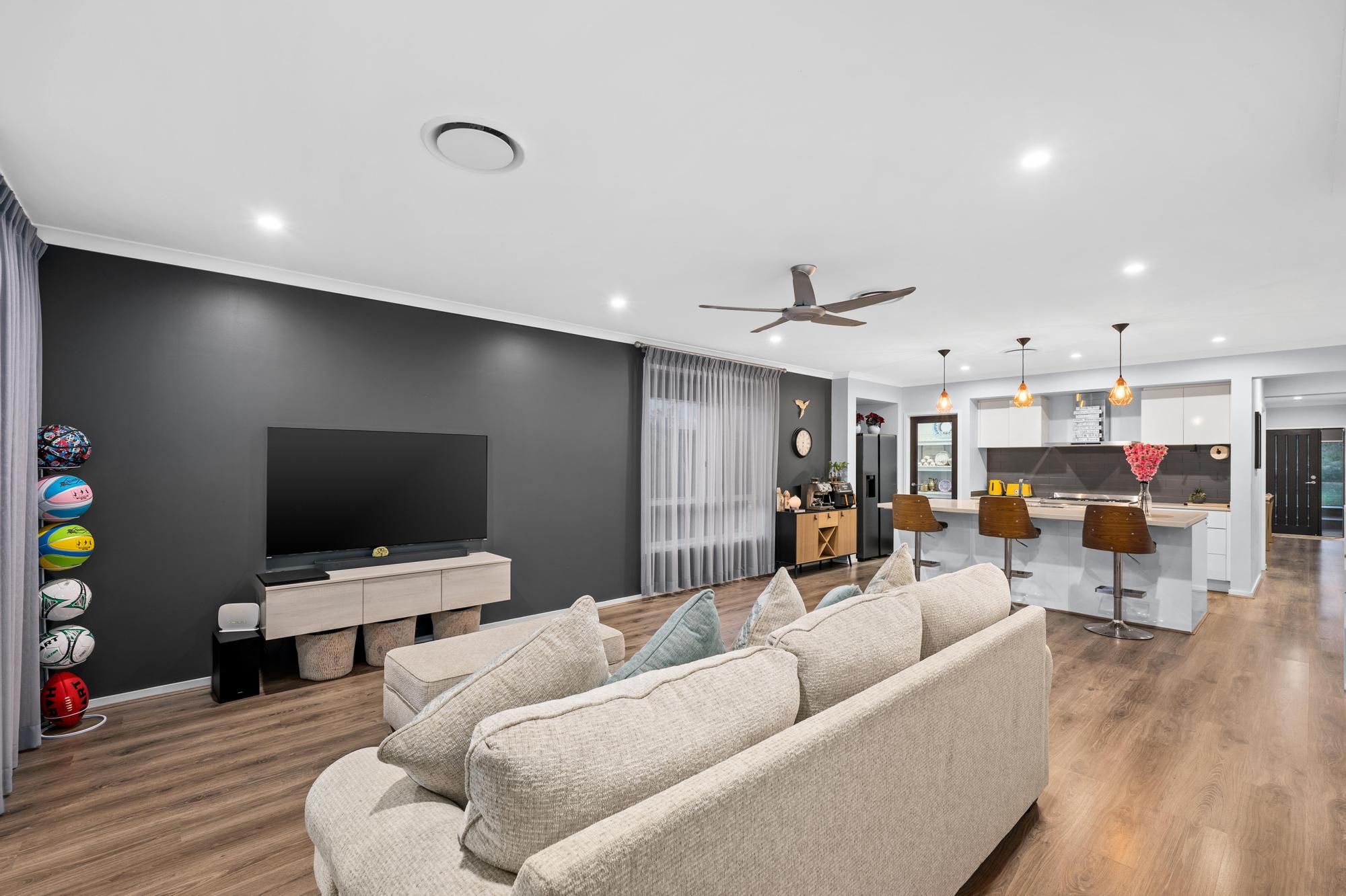 13 Heathcote Street, South Ripley, QLD 4306