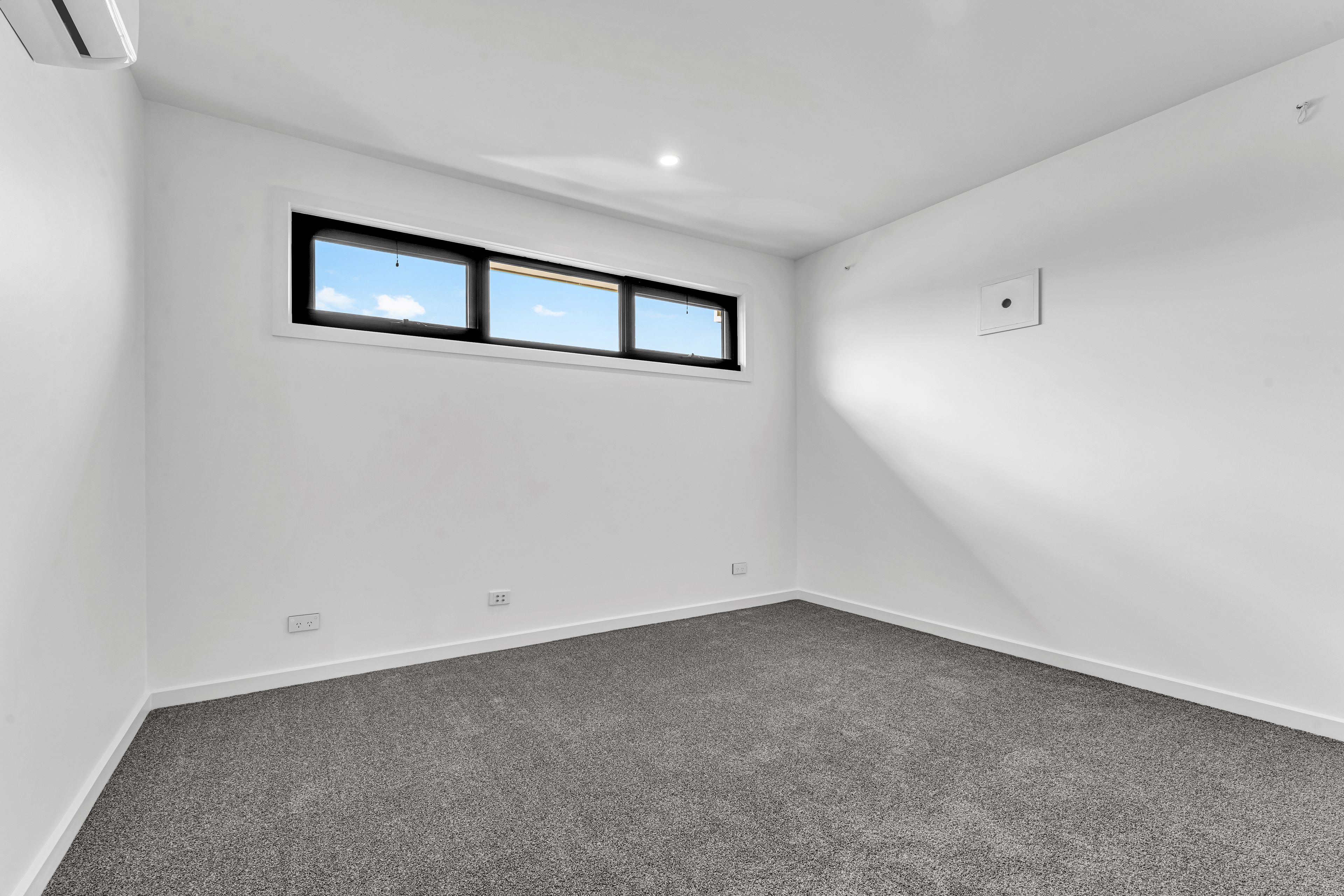 3/40 Hall Road — photo 9 of 17
