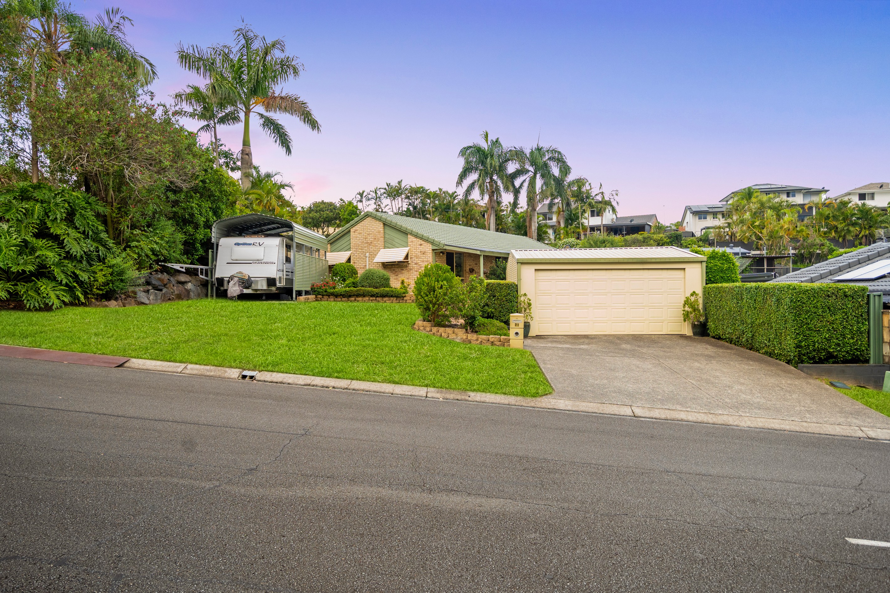 71 Renfrew Drive, Highland Park, QLD 4211