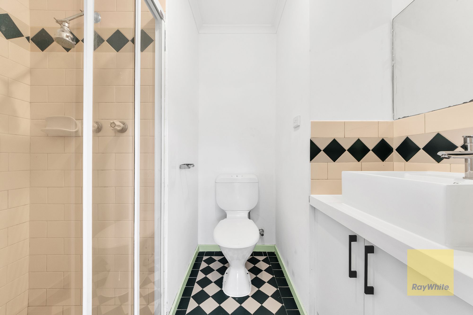 4 Kiparra Close — photo 9 of 18
