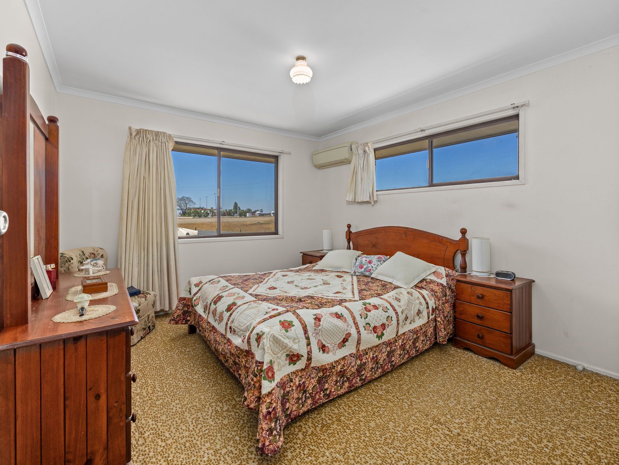 2330 Warrego Highway — photo 15 of 24