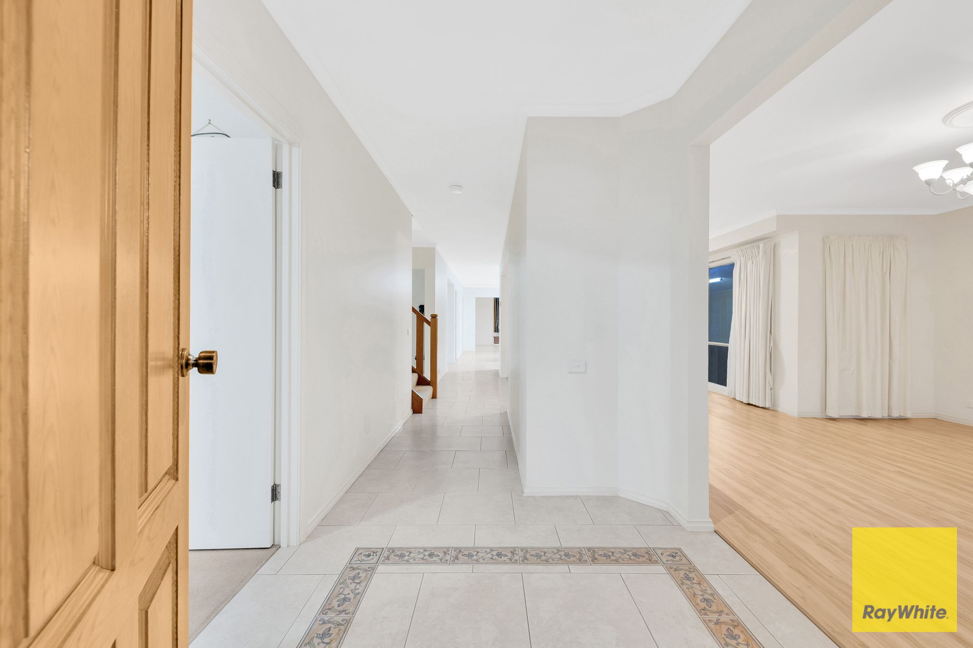 13 Eleanor Drive — photo 7 of 30