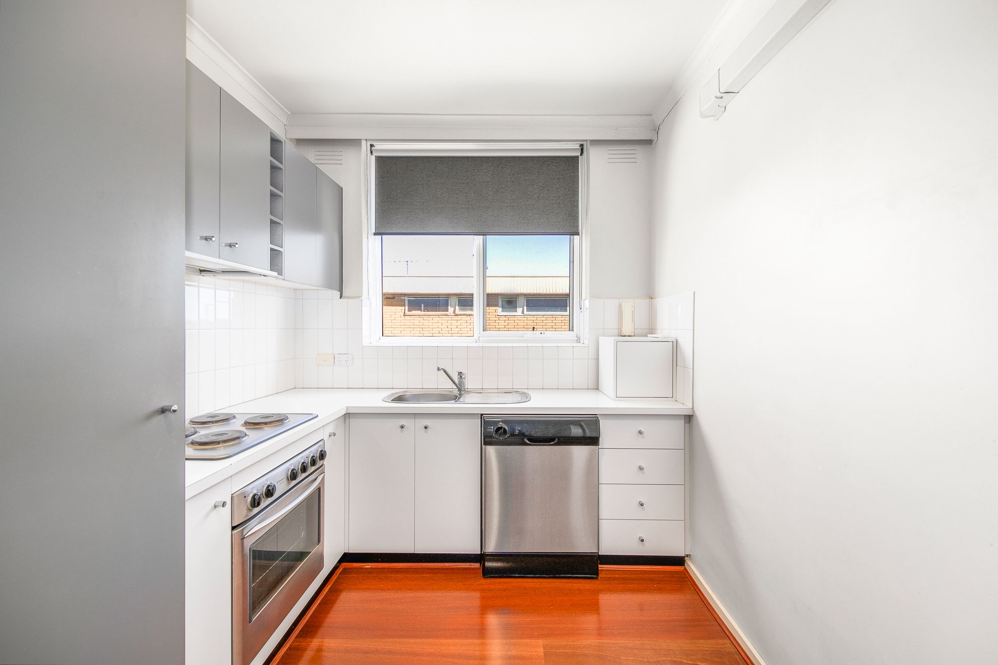 9/6 McKay Street — photo 4 of 9