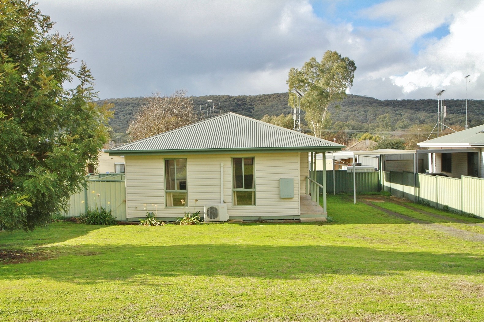 12 Valli Street, Heathcote, VIC 3523