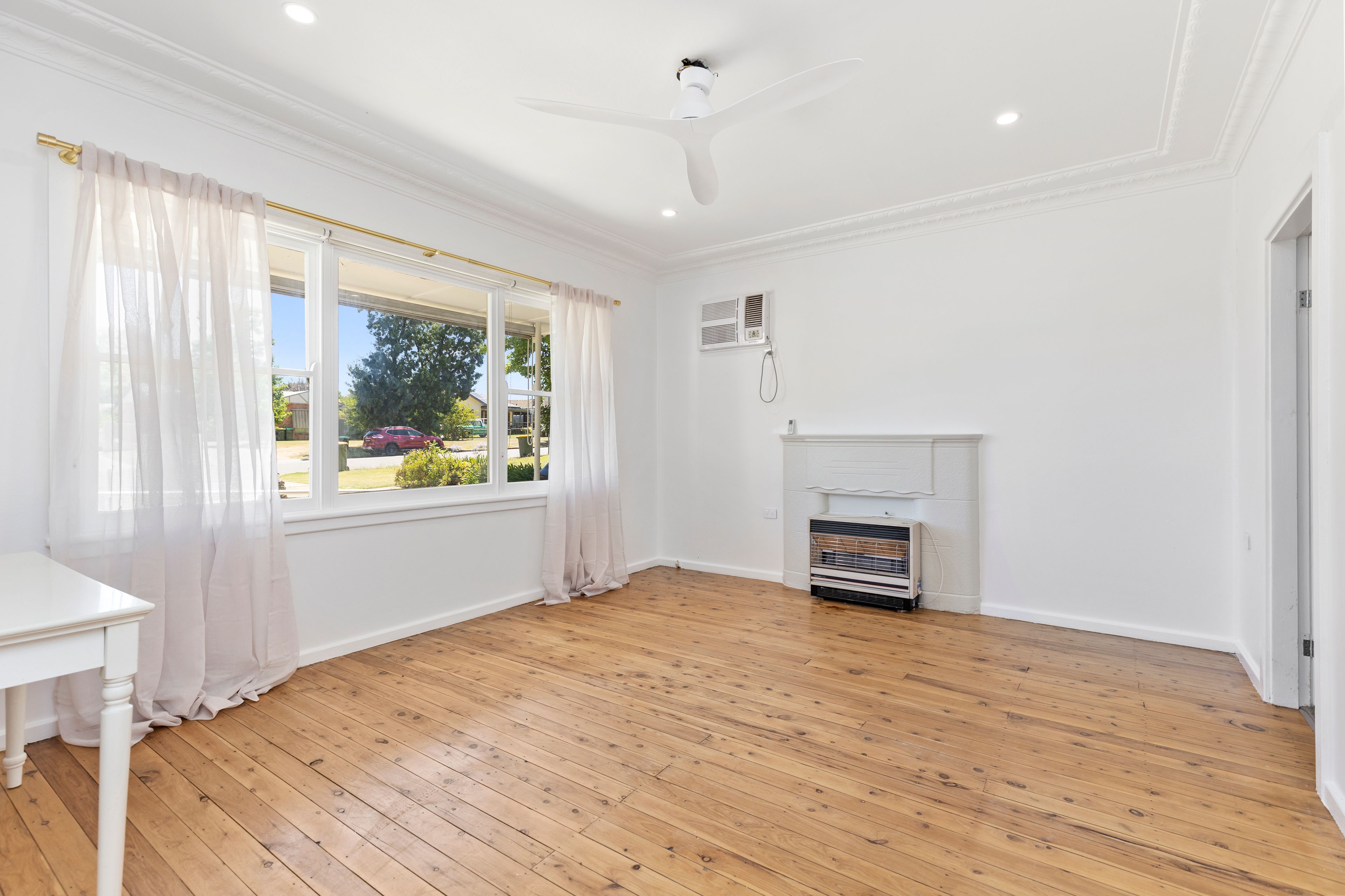 401 Lake Albert Road, Kooringal, NSW 2650