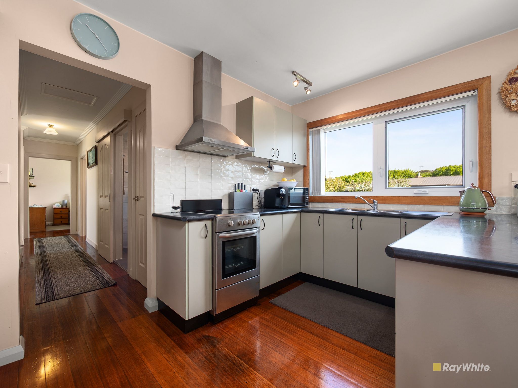 15 Jenner Street — photo 4 of 15