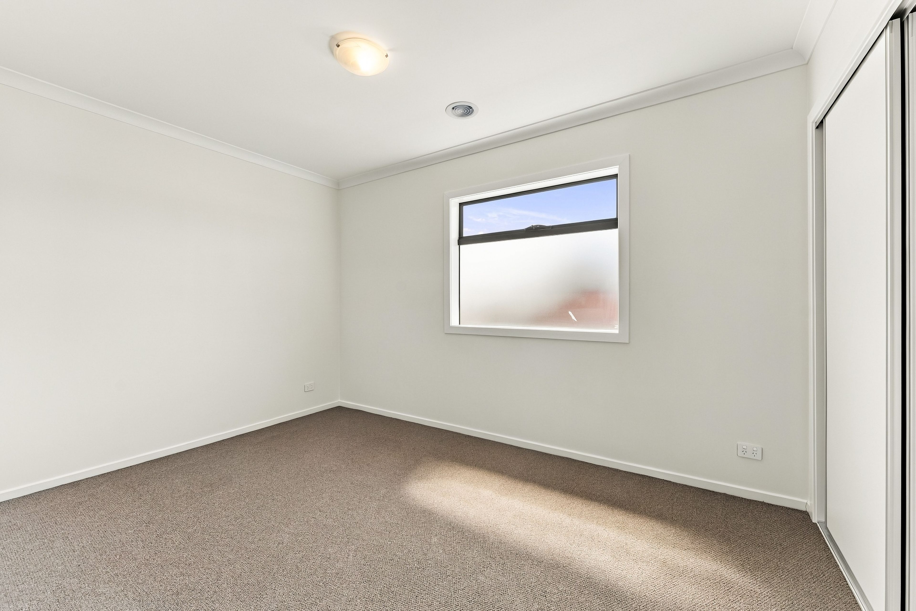 1&2/30 Allenby Avenue — photo 26 of 30