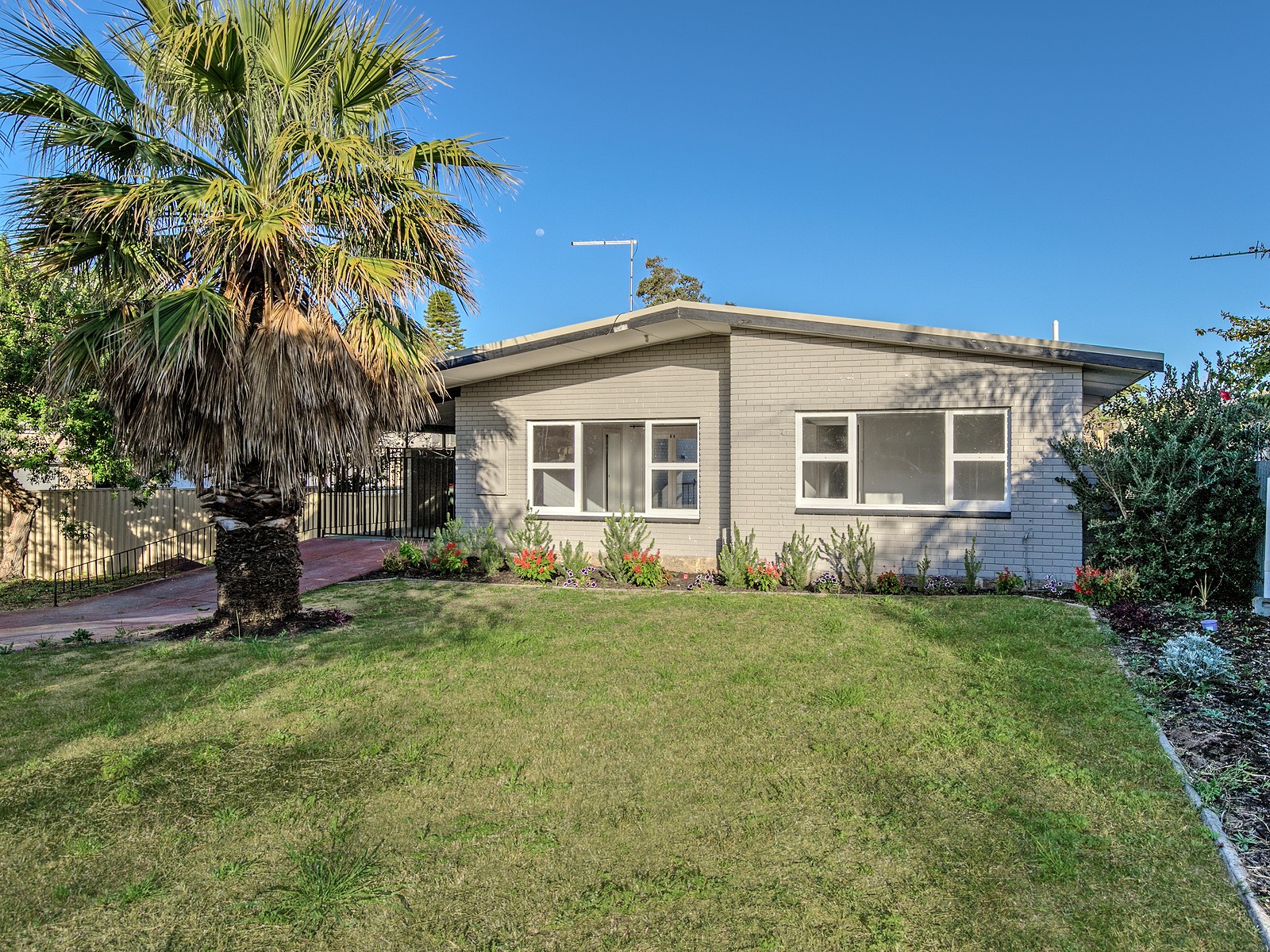 203 Kent Street, Rockingham, WA 6168