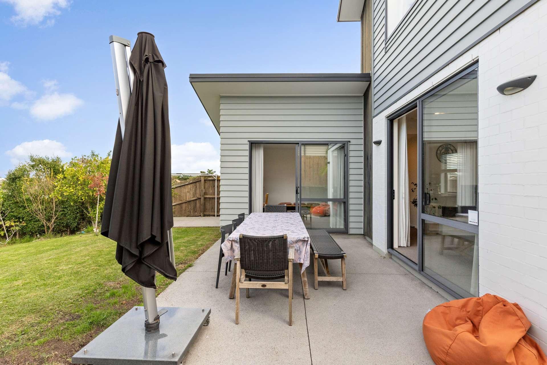 11B Castledine Crescent photo 13