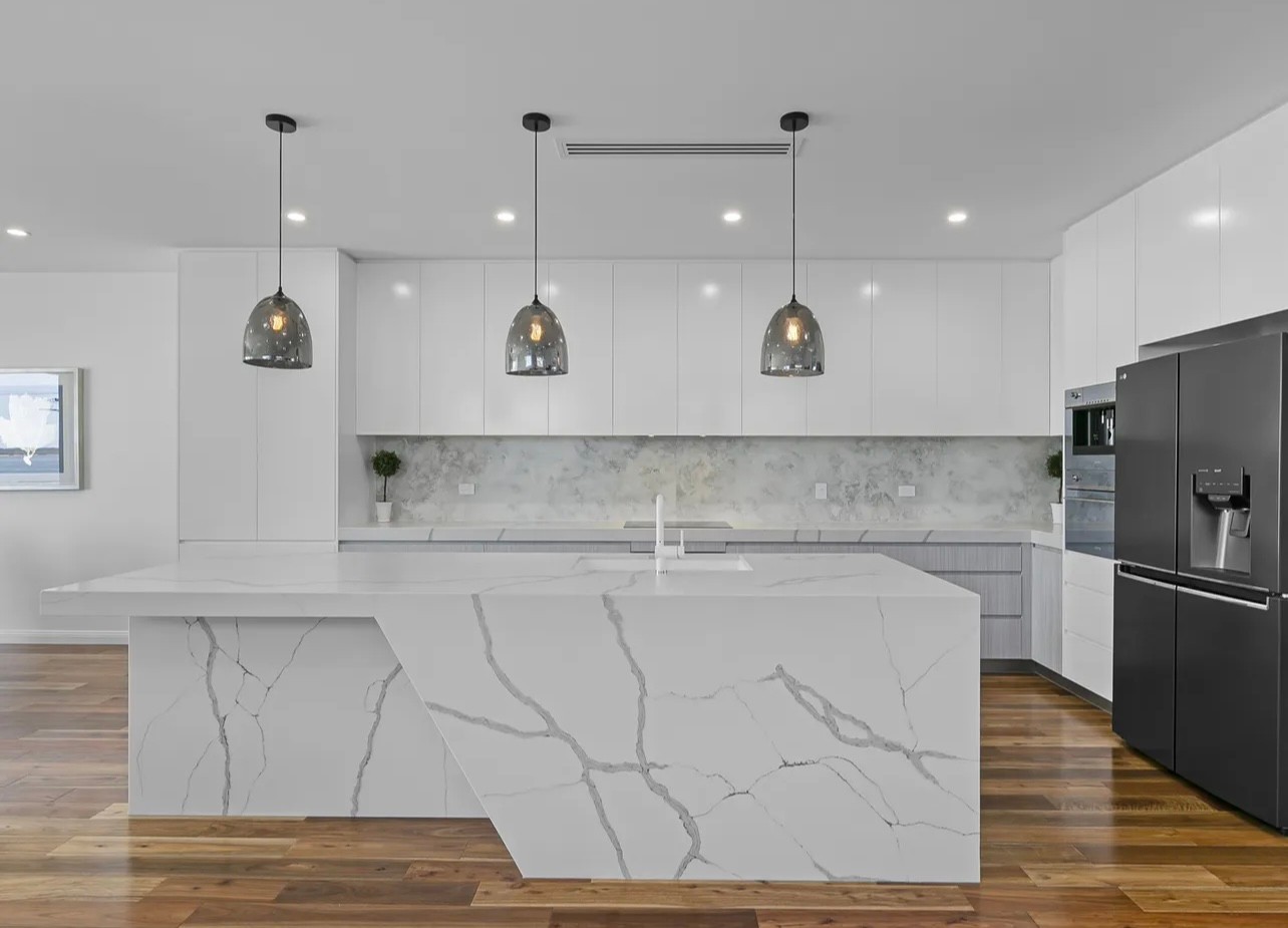 1/4 Holly Avenue, Hollywell, QLD 4216