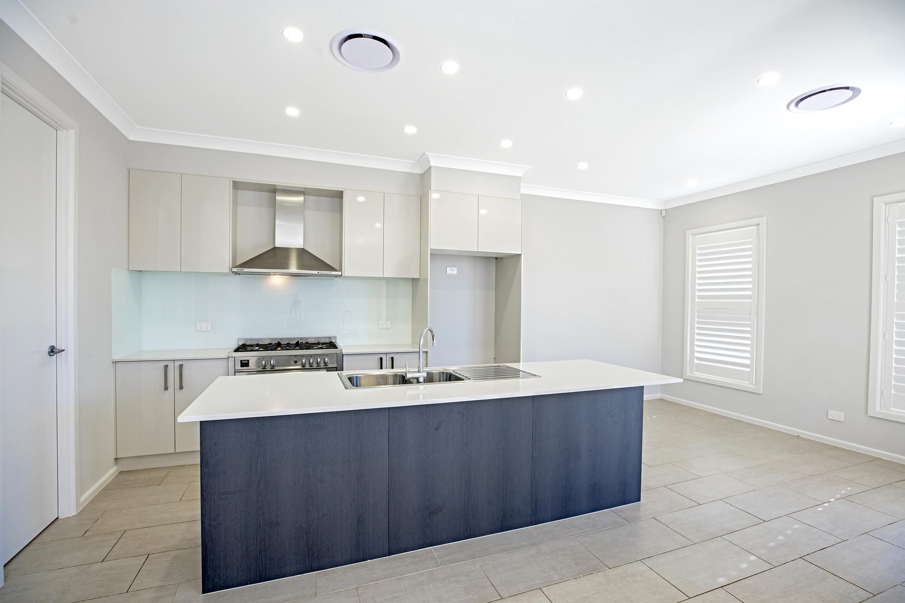 34 Lieutenant Street, JORDAN SPRINGS, NSW 2747