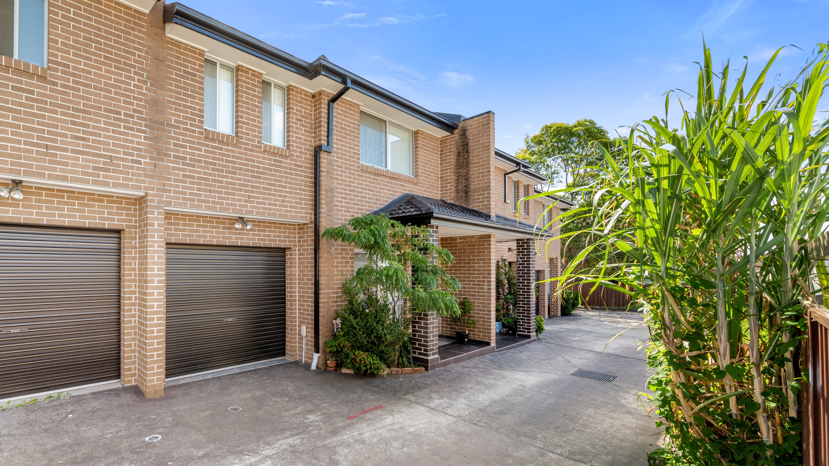 2/8 Holland Crescent, Casula, NSW 2170