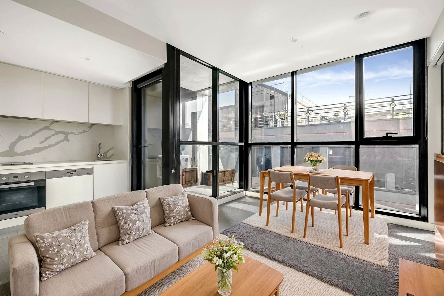 707/555 St Kilda Road, Melbourne, VIC 3004