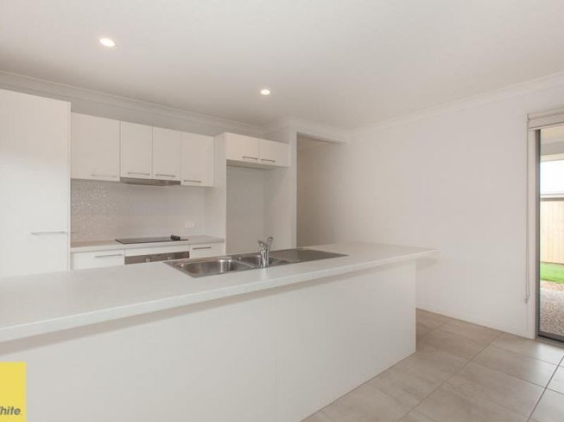 54 Vince Elmore Way, Redbank Plains, QLD 4301