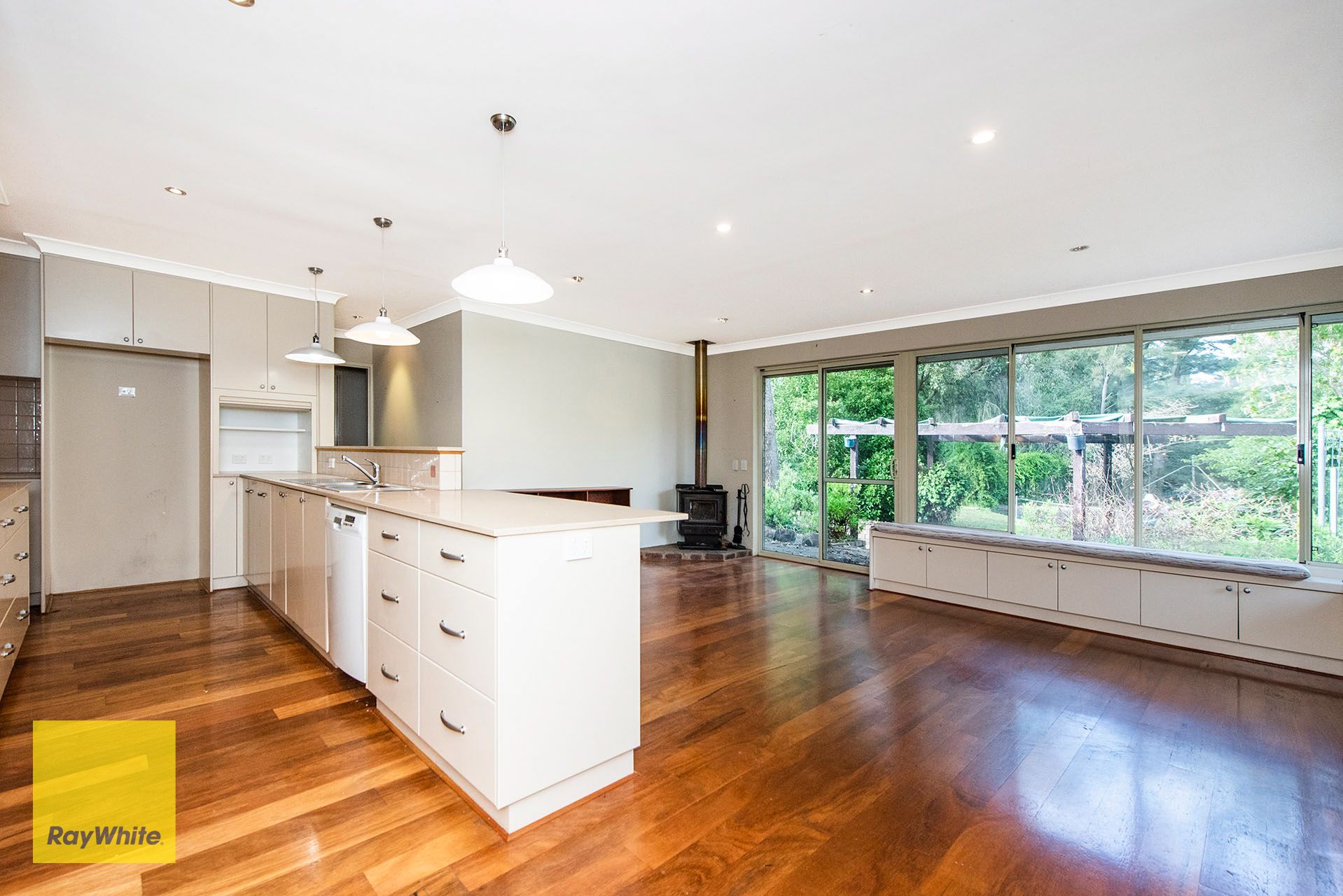 2 Rose Court, Lesmurdie, WA 6076