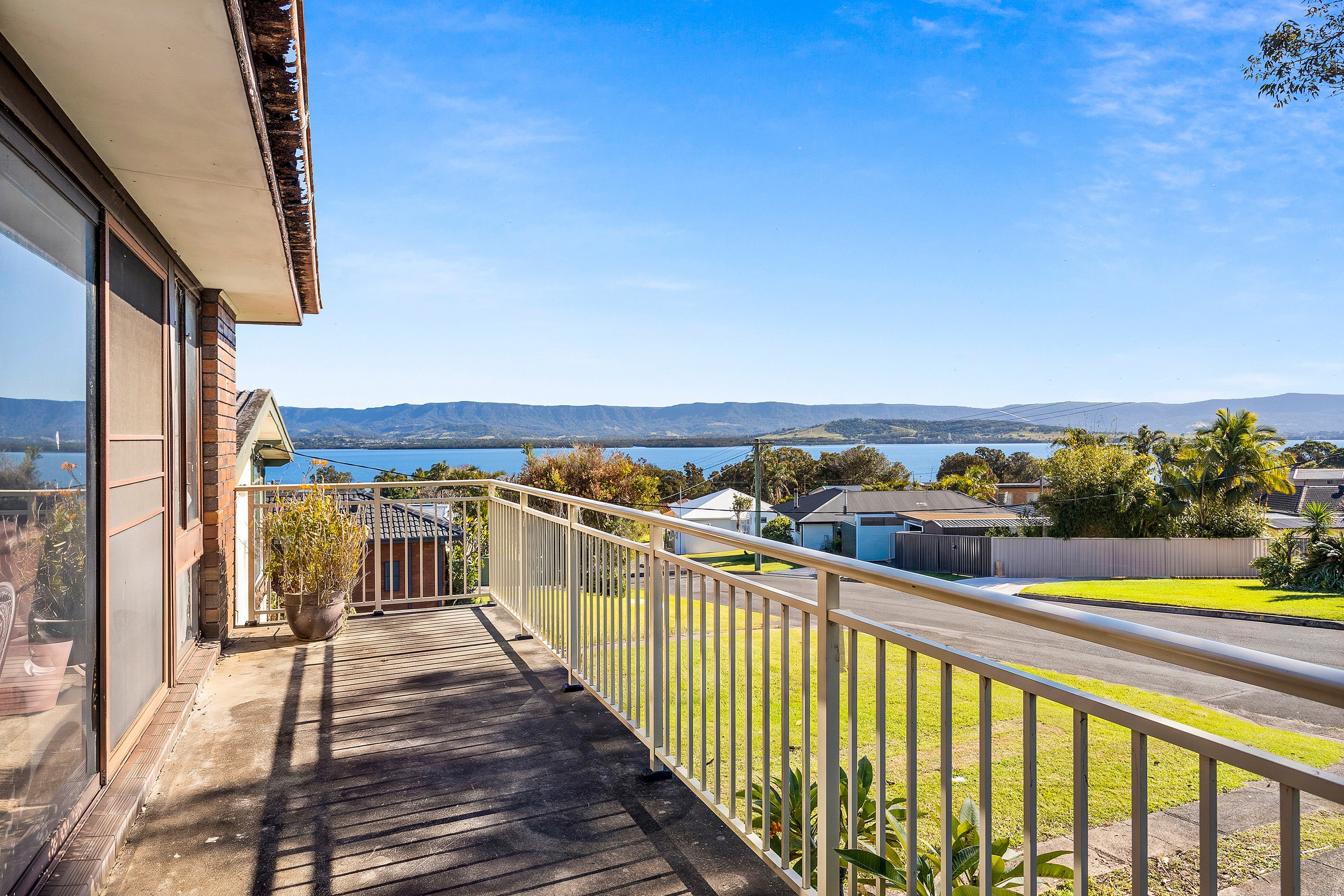 1 Wood Avenue, Mount Warrigal, NSW 2528